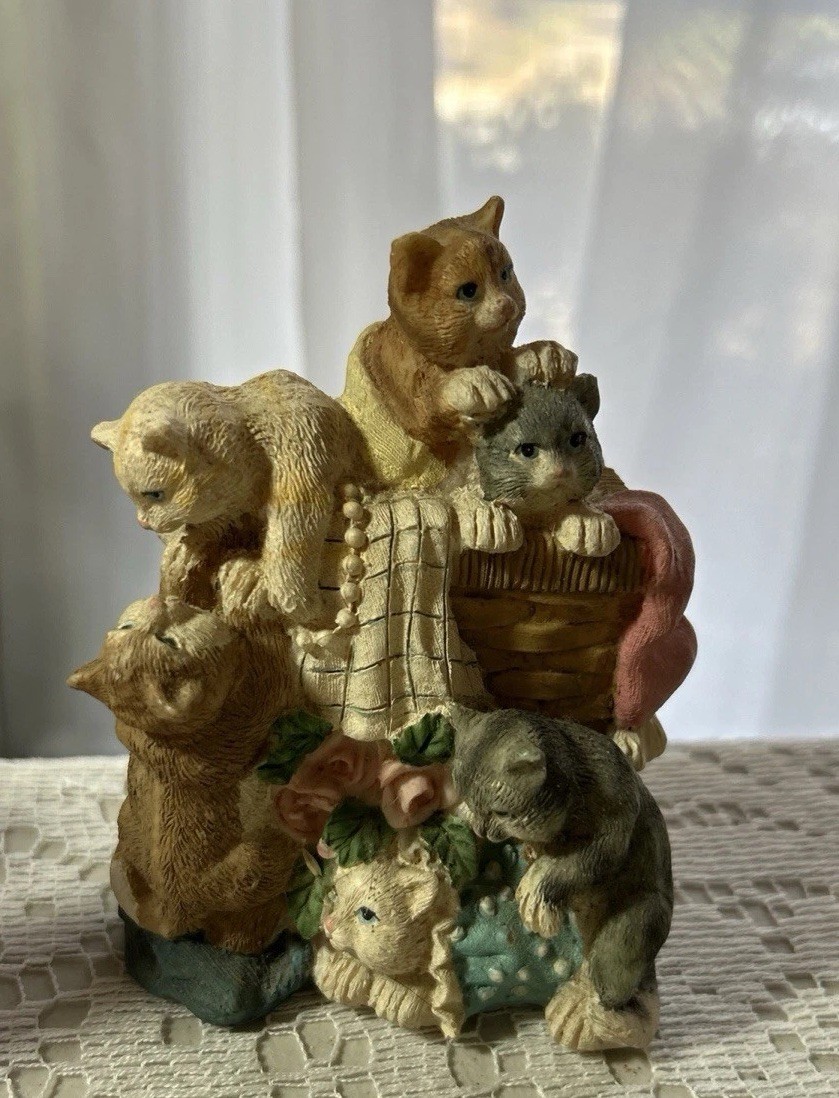 Cat Kittens “MY FAVORITE THINGS” Knick Knack By San Francisco Music Box Co