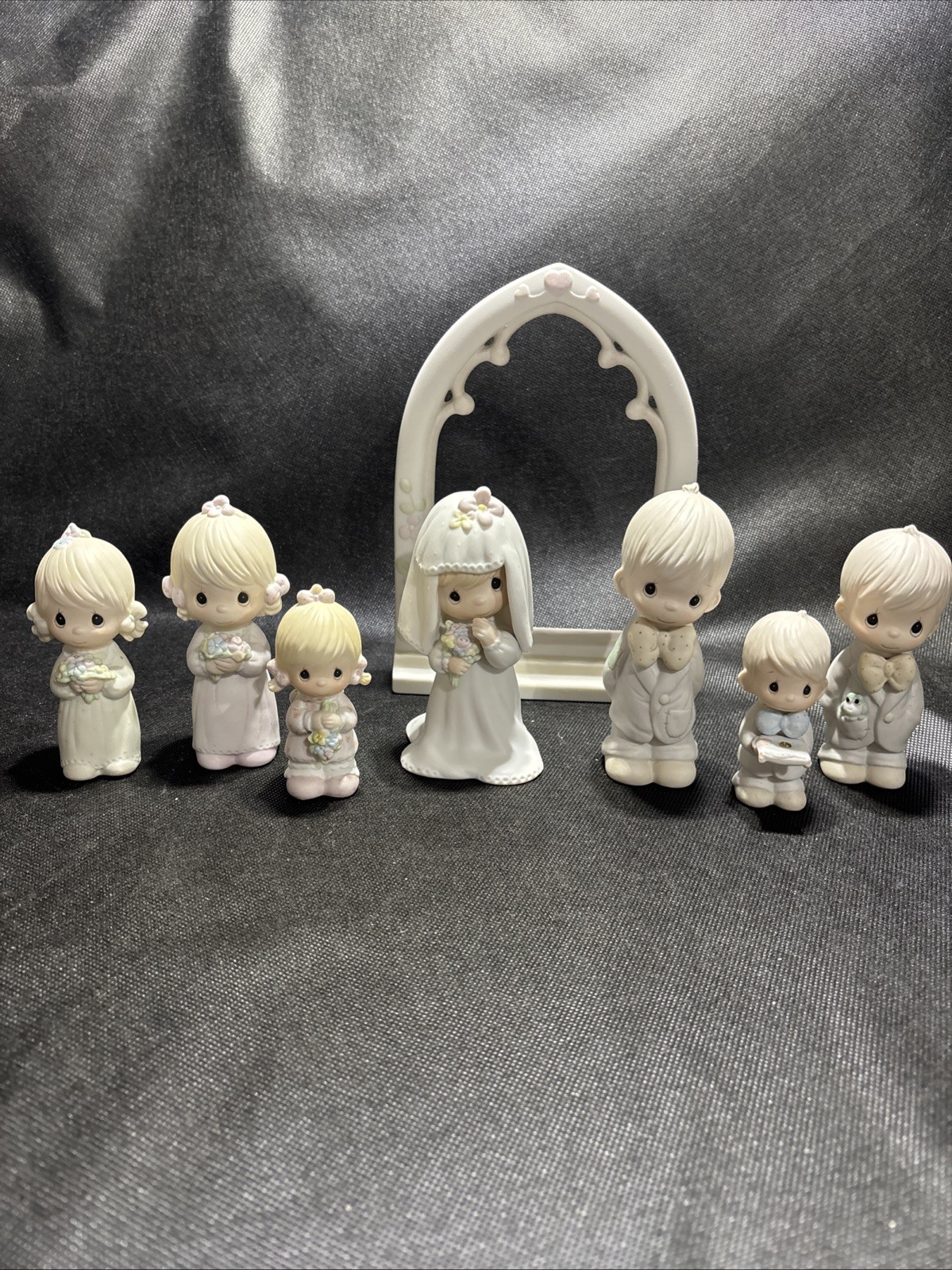 Precious Moments Wedding Bride & Groom Bridal Party 8 Figure Set Boxes Paperwork