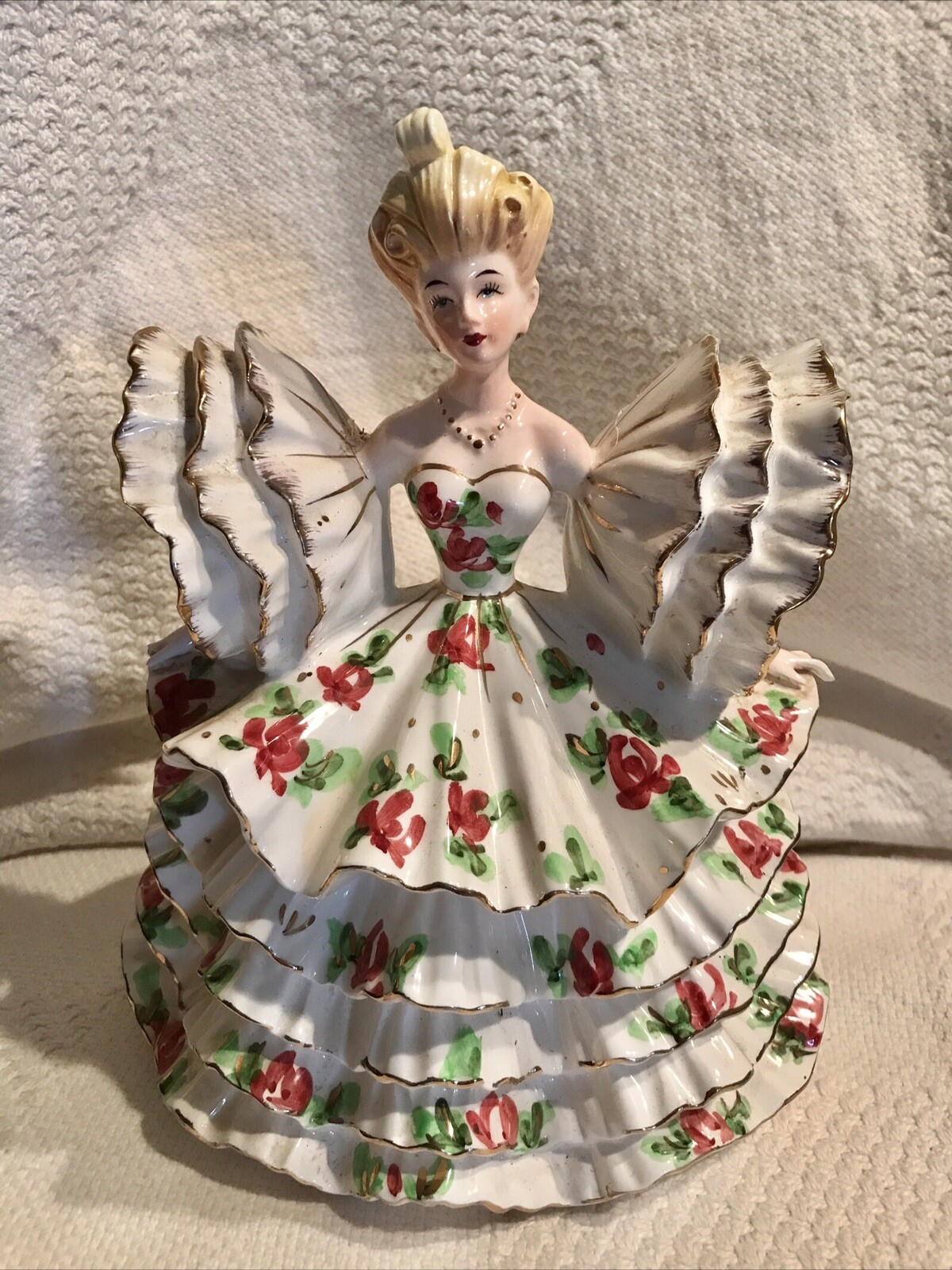 Vtg Porcelain Dancing Lady Figurine BUTTERFLY DRESS Ruffles 8”x7”