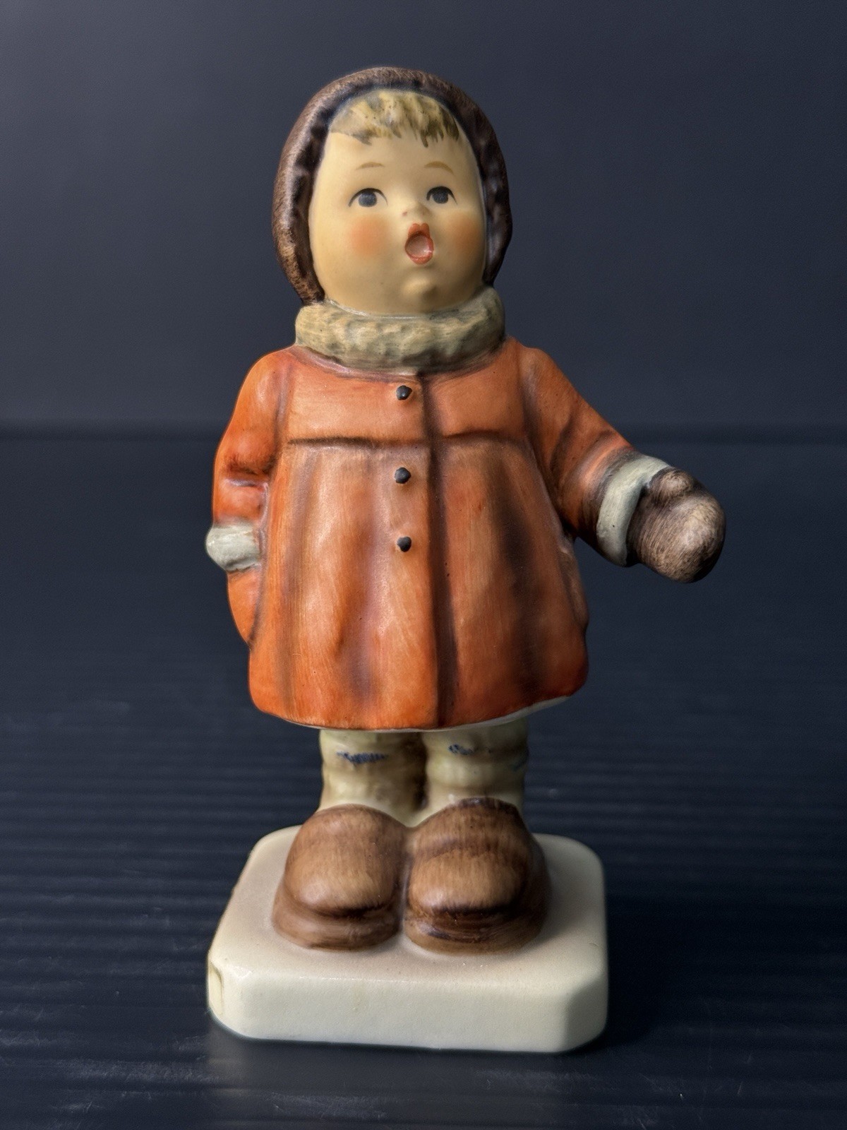 Goebel Hummel Winter Song 476 No Crazing! Mint Free Shipping
