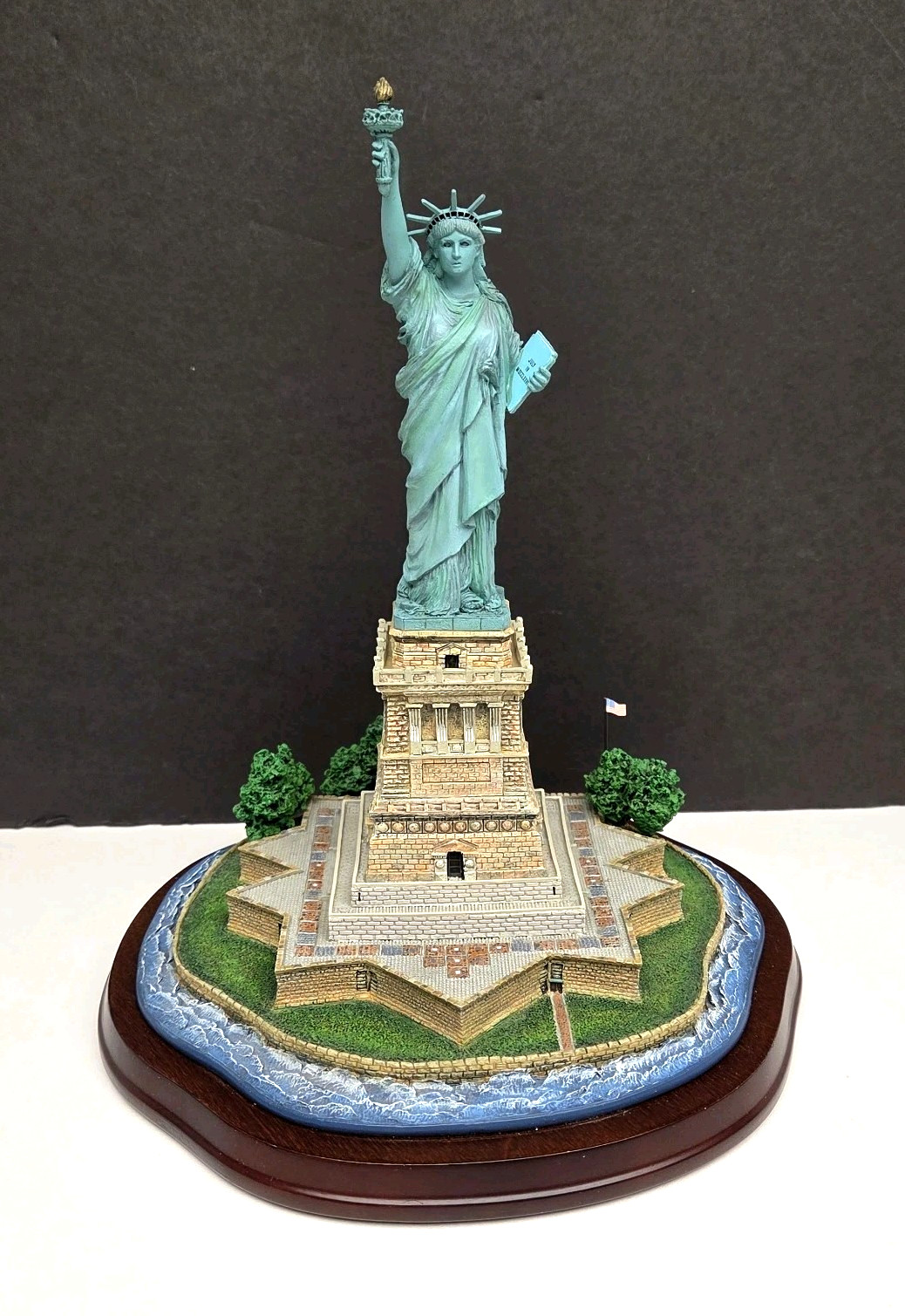 Commemorative Statue of Liberty Figurine Danbury Mint 2001 Vintage