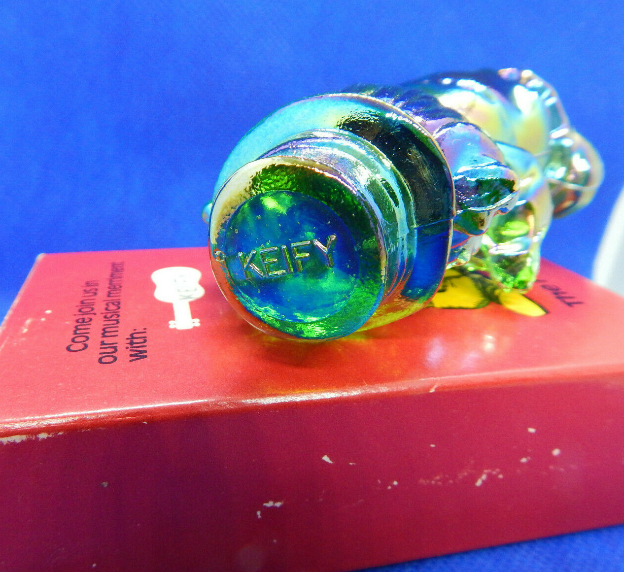 MOSSER ART SOLID GLASS ~ KEIFY THE FIDDLER CLOWN ~ DARK GREEN CARNIVAL~ WITH BOX