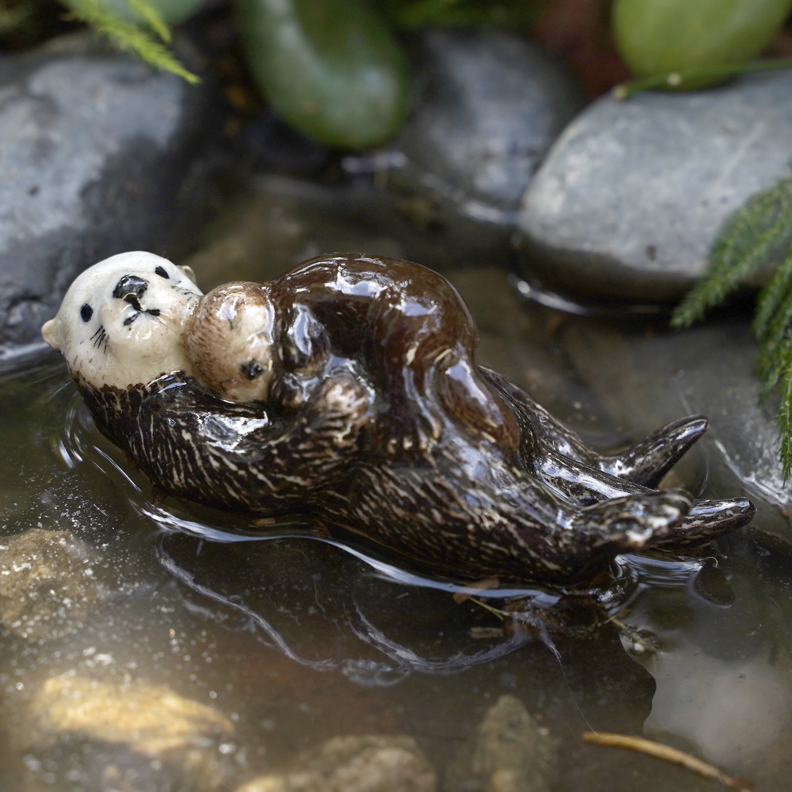 Little Critterz Sea Otter and Pup Hand-painted – Miniature Porcelain Figurine