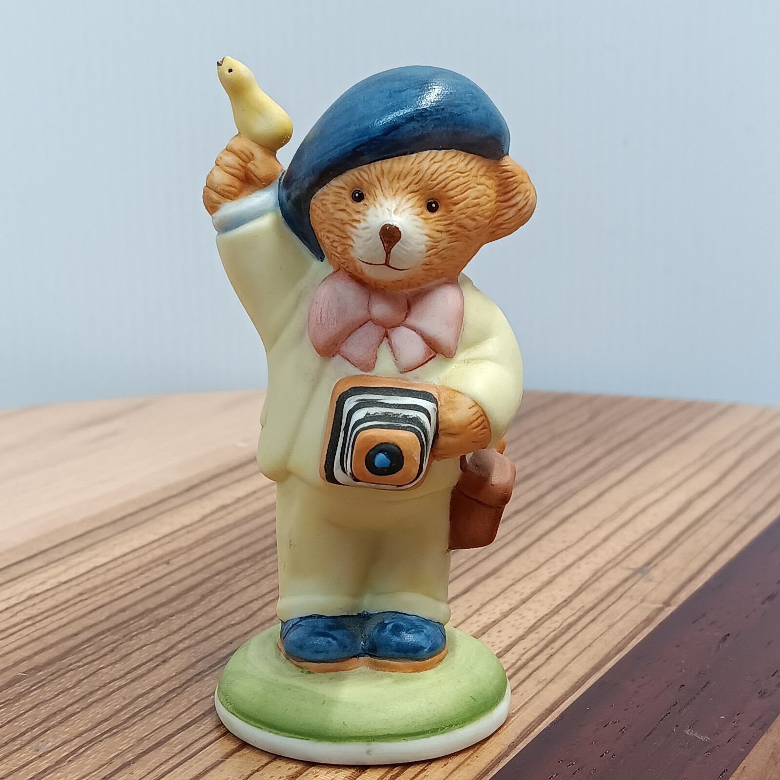 1986 Franklin Mint Hotel Teddington Bear Photographer Mr. Cheese Fine Porcelin
