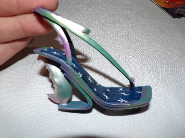 Just The Right Shoe By Raine 2001 Willitts Designs Luminous 25154