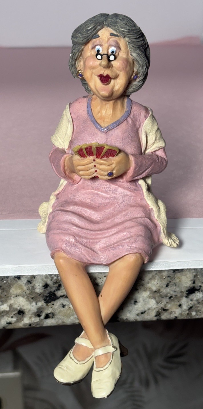 Doug Harris Russ Berrie Annabelle Lee Card Playing Granny Figurine Sitter 24459⁠