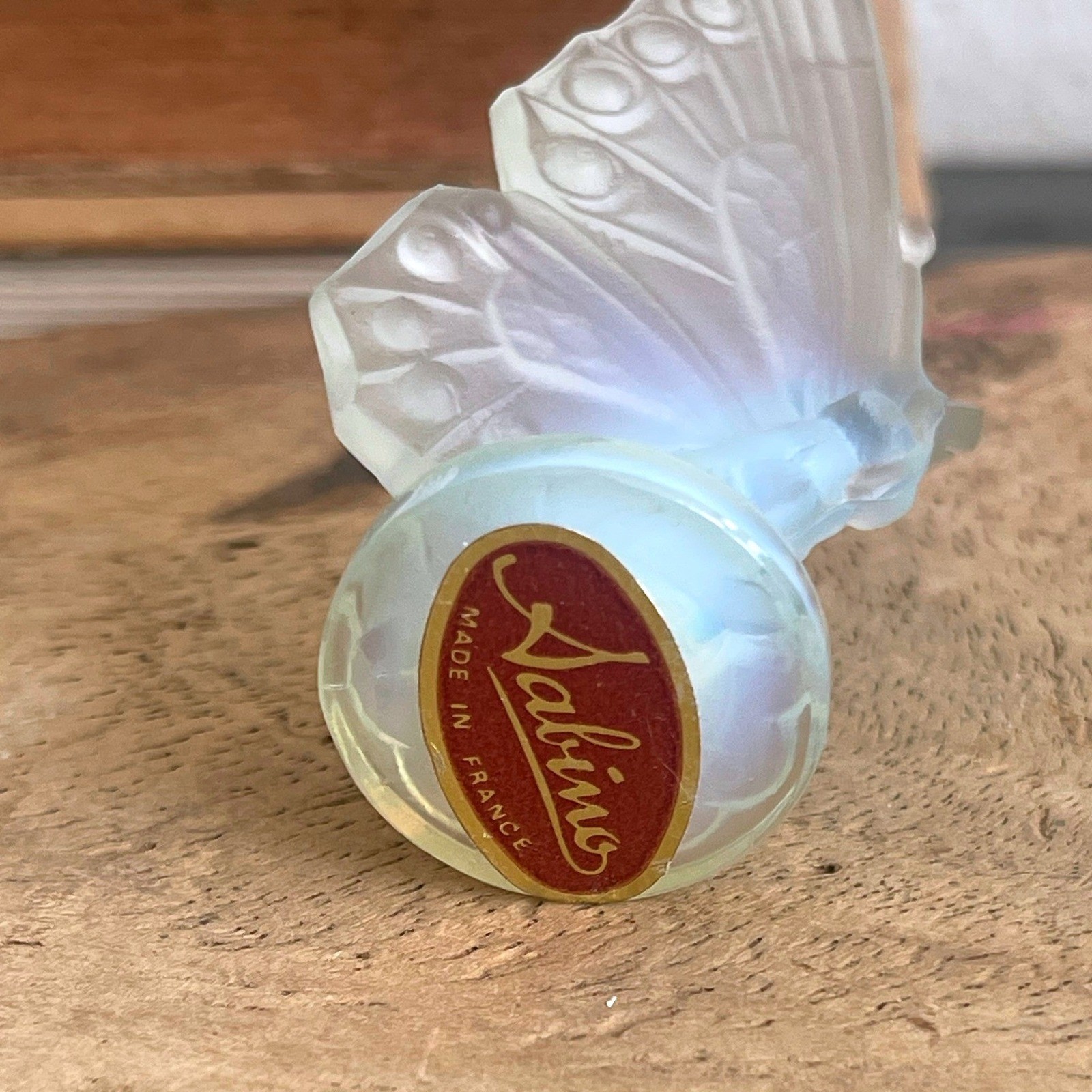 Vtg Sabino France Opalescent Art Glass Butterfly Figurine w/ Original Label 3″