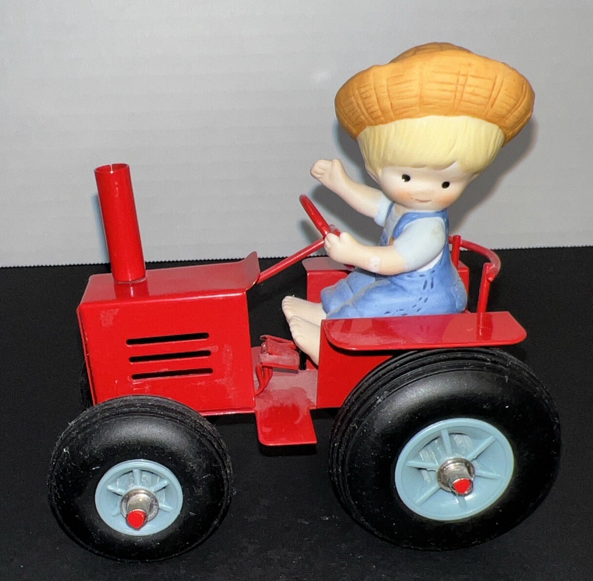 Vtg Enesco 1985 Country Cousins Figurine Skip Driving A Red Metal Tractor EUC