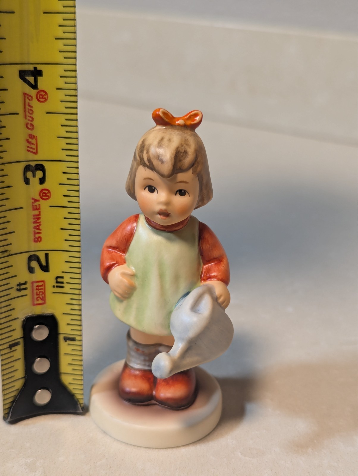 Goebel Hummel Figurine, #729, “Nature’s Gift”, 1996, TMK7, 3.50″ tall