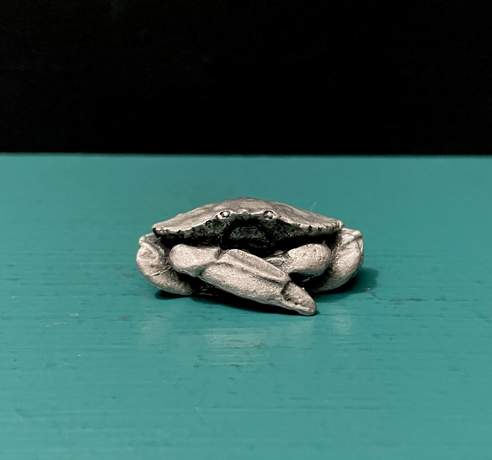 74′ Hudson Pewter Metal Hermit Stone Blue Crab Nautical Diorama Mini Figurine