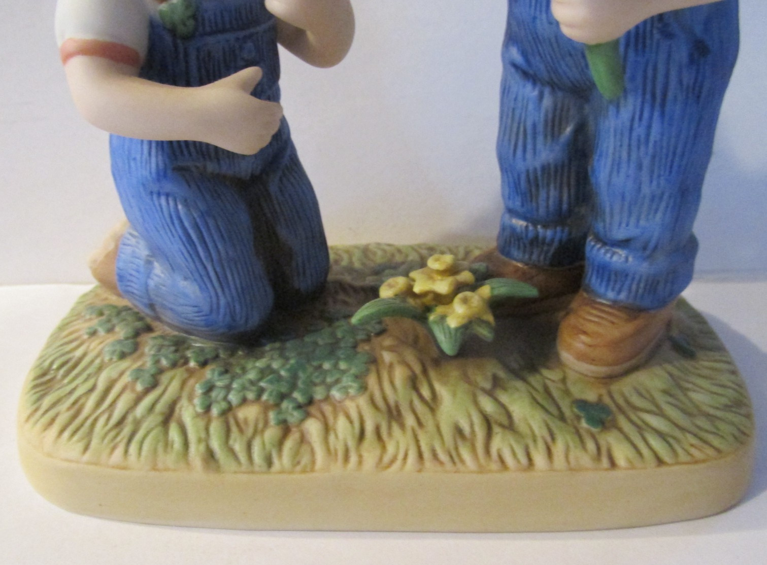 Denim Days Shamrocks and Daffodils Danny Debbie 15001-06 Home Interiors Homco
