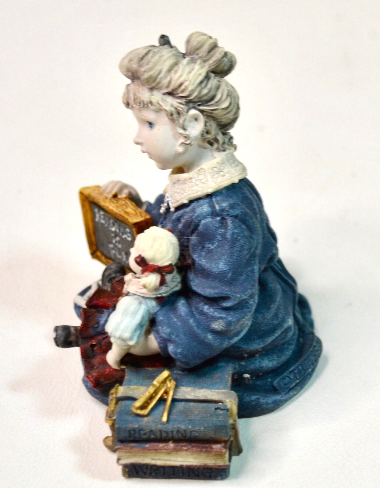 1995 BOYDS Yesterdays Child Figurine Michelle w Daisy Reading Is Fun Teacher TD