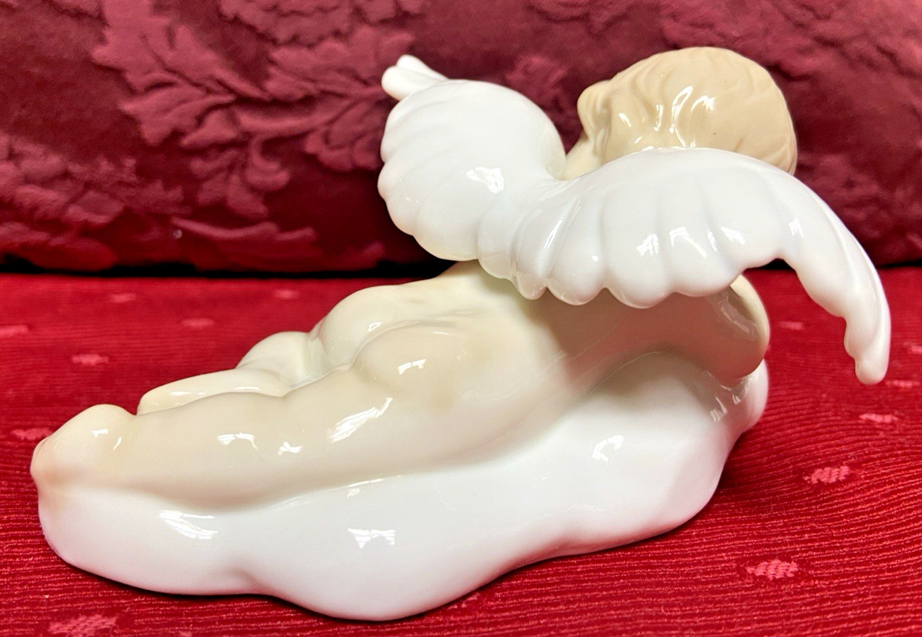 Russ Berrie Dream Angels “Sweet Dreams” Porcelain Sleeping Angel Figurine Clouds