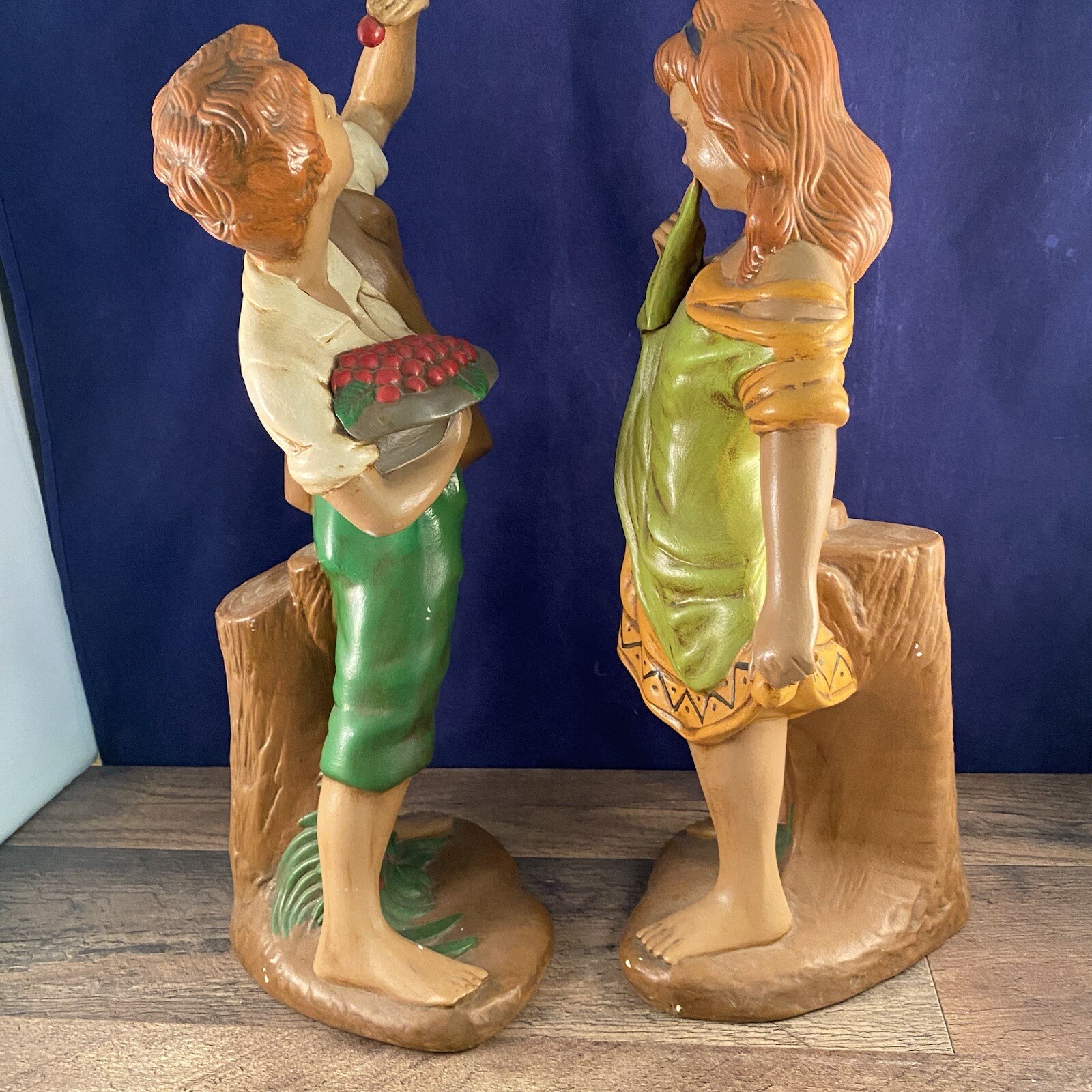 Vintage Atlantic Mold figurine pair, boy and girl peasant A585 1969 Hand Painted