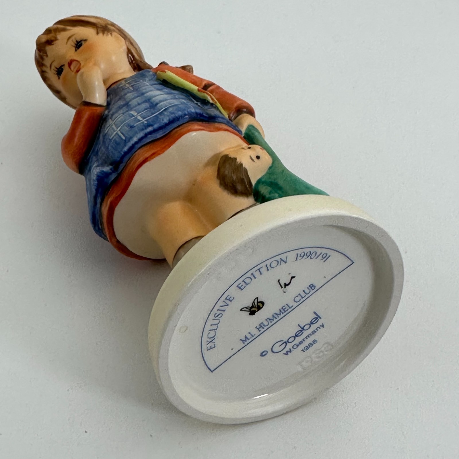 Hummel #241 I Wonder Figurine TMK6 Goebel W Germany 5 1/4″ Box