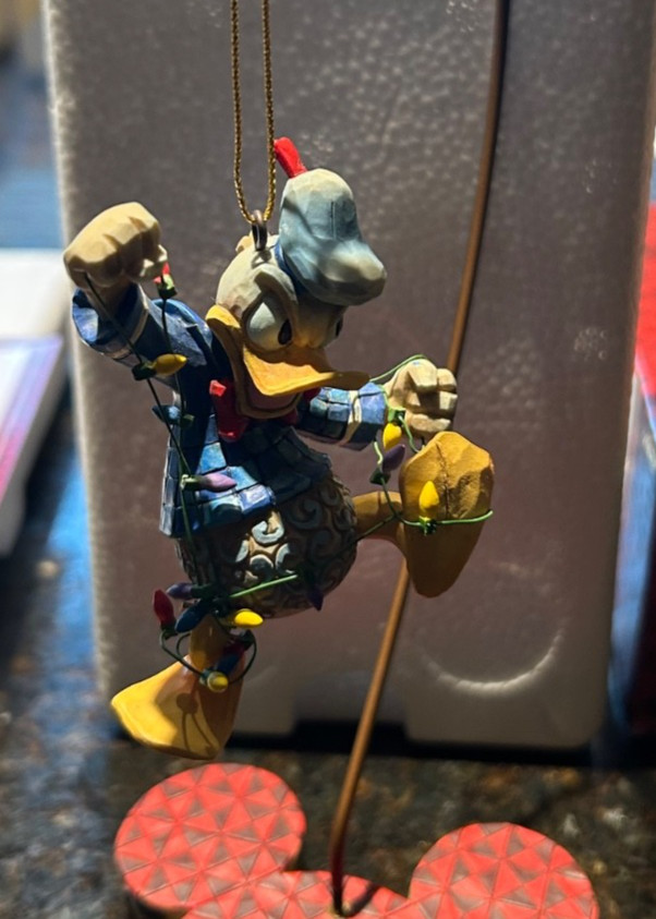 Disney Traditions Jim Shore Angry Donald Duck with Lights Stand & Box