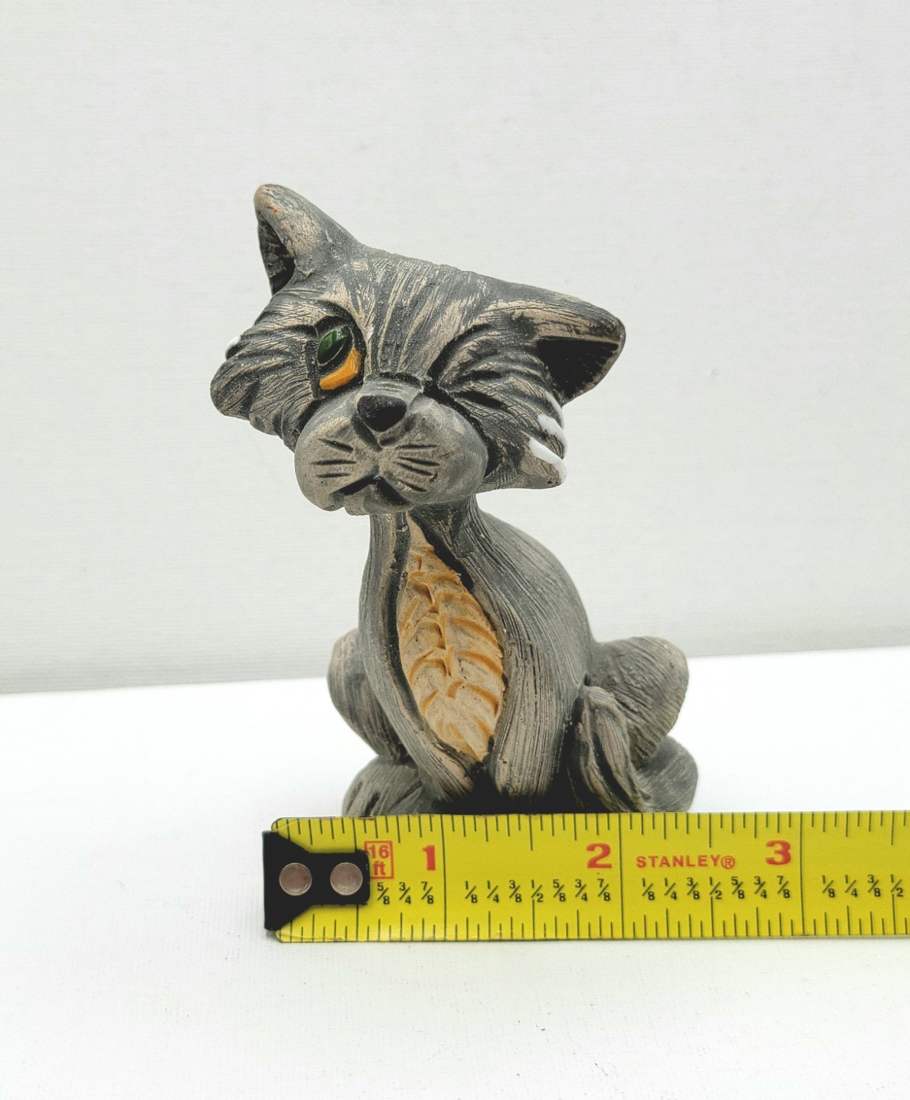 Whimsical Winking Gray Cat Figurine Sitting Kitty Hand Made In Uruguay 4″ READ
