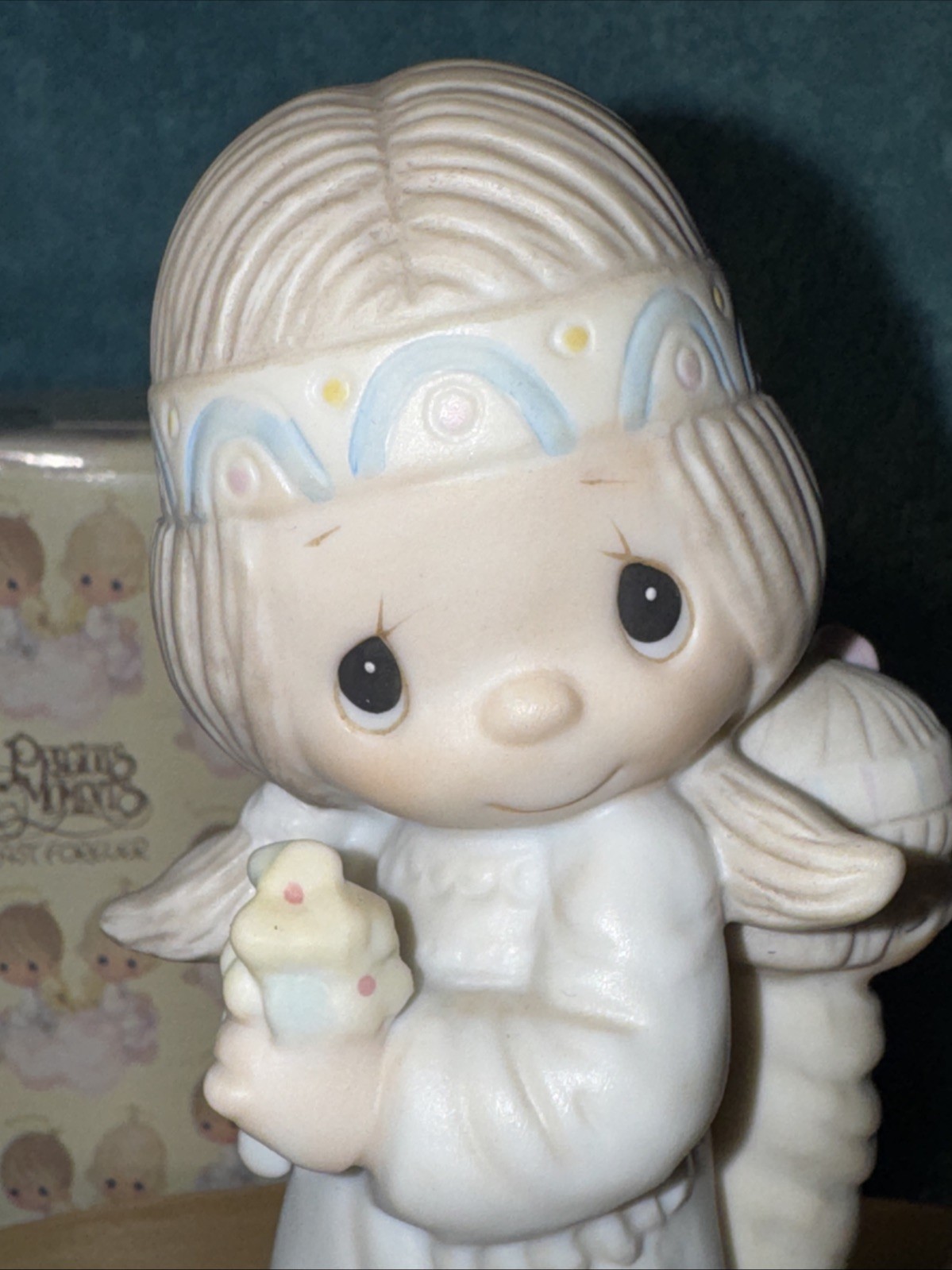Vintage precious moments 1977 His Burden Is Light E-1380/G Cross Marking