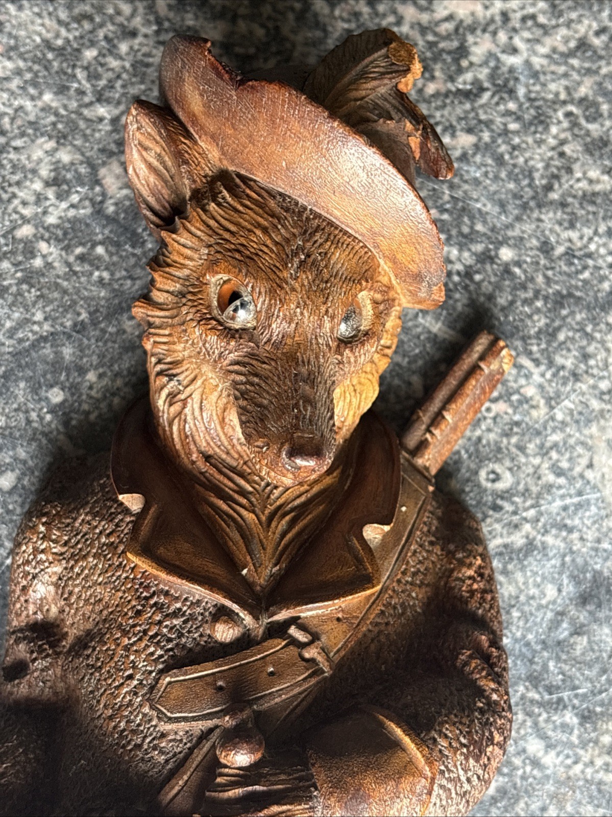 LARGE BLACK FOREST HAND-CARVED FOX WHIP HOOK ANTHROPOMORPHIC GLASS EYES “READ”