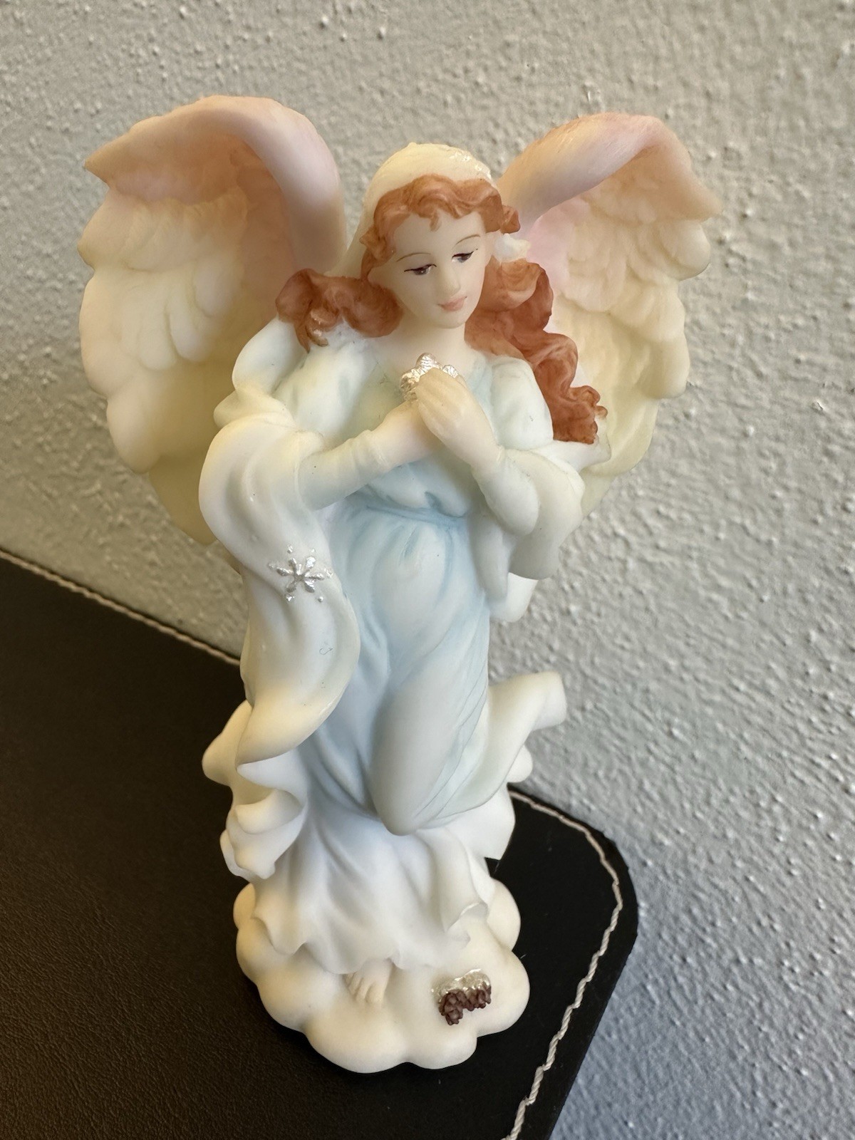 Seraphim Classics Angels 2001 Arianna “Winter’s Warmth” Angle Figurine 84358