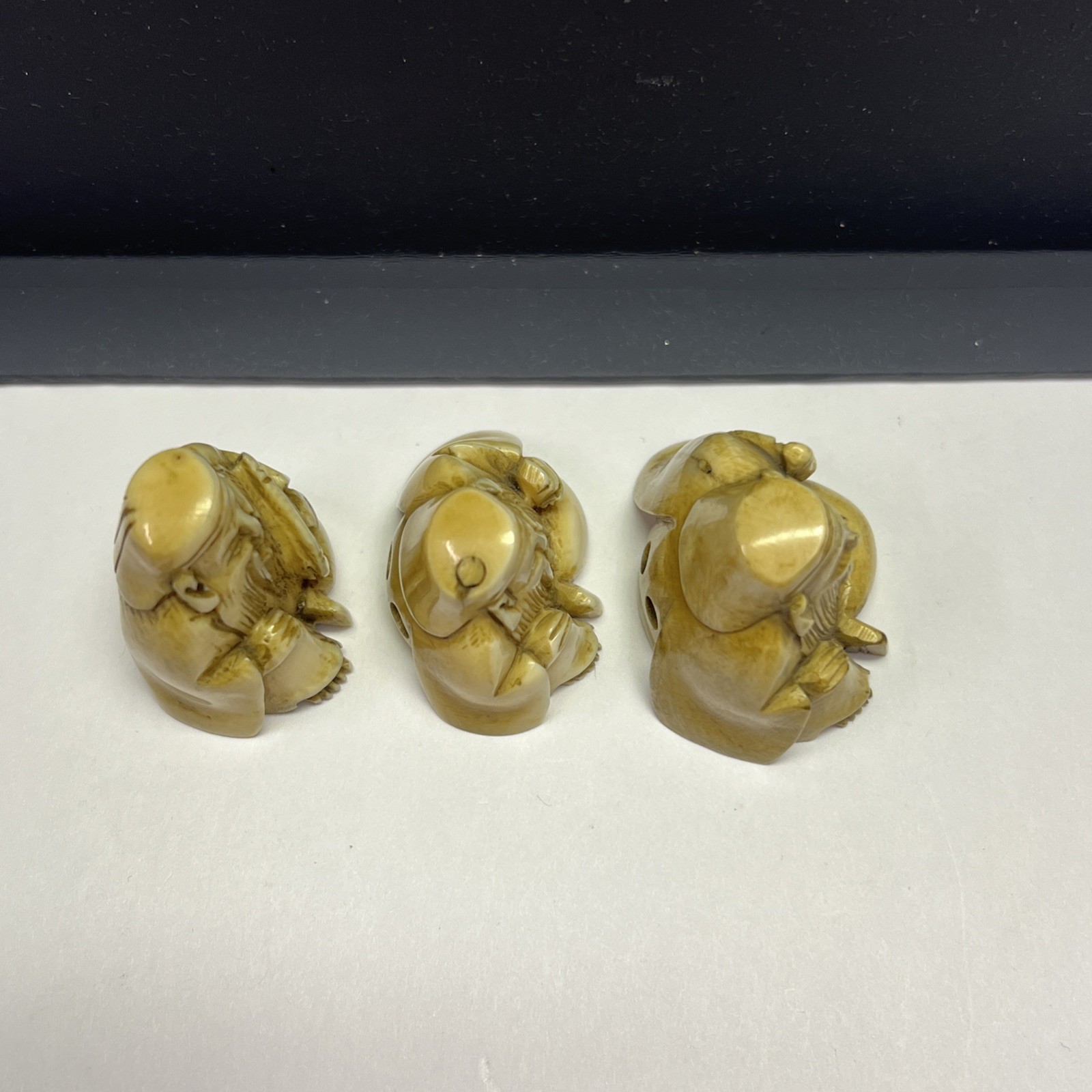 3x VINTAGE CARVED FIGURINE GODS OF WISDOM Made Of RESIN / JAPAN #D