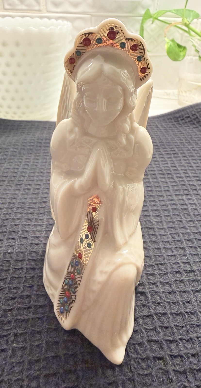 Lenox China Jewels Kneeling Angel Figure, 5″ Nativity Collection, Made in USA