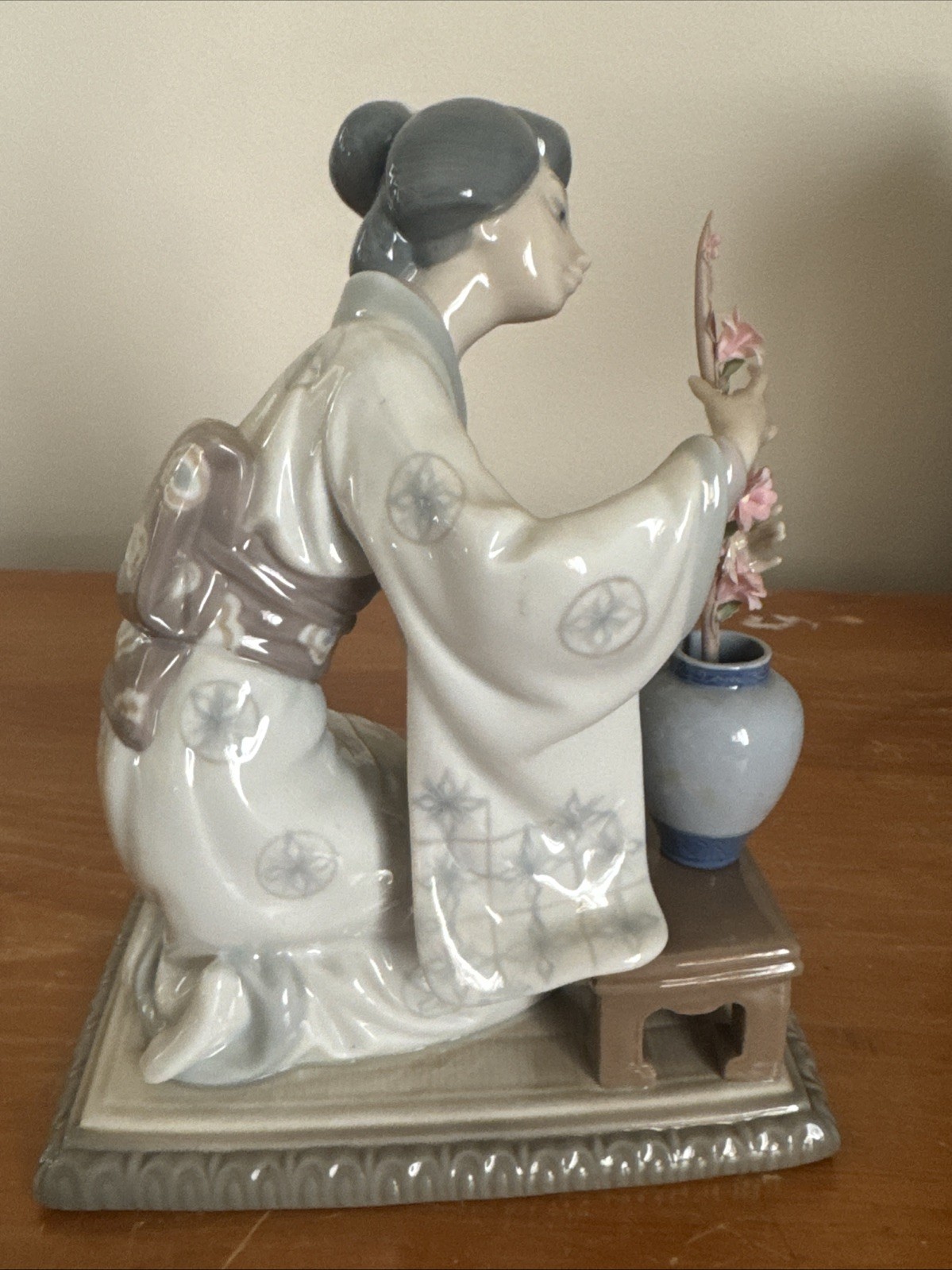 Vintage Lladro “Geisha Flower Arranger” Figurine #4840 In Original Box