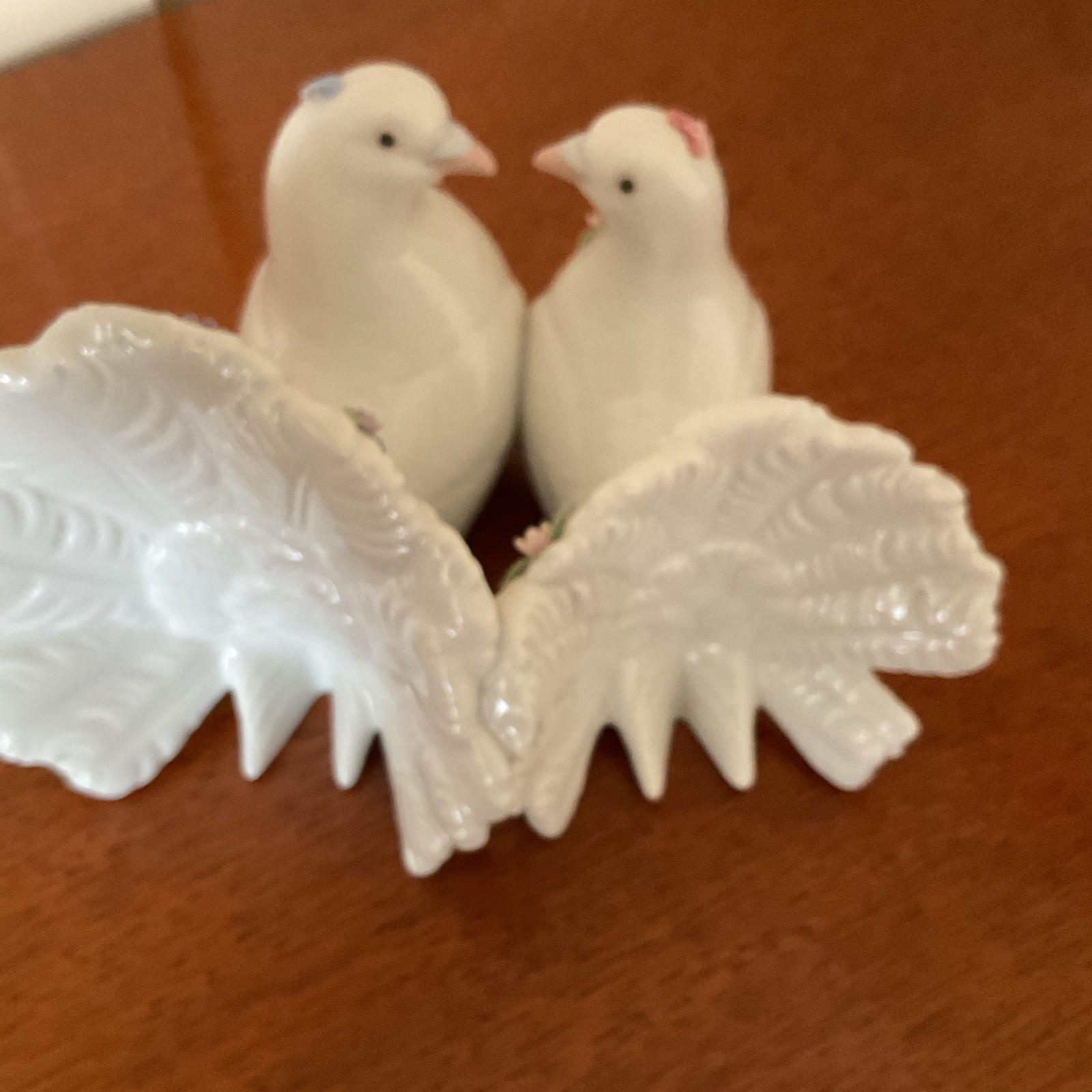 Lladró Porcelain White Dove Bird Figurines Pair (2) with Floral Accents