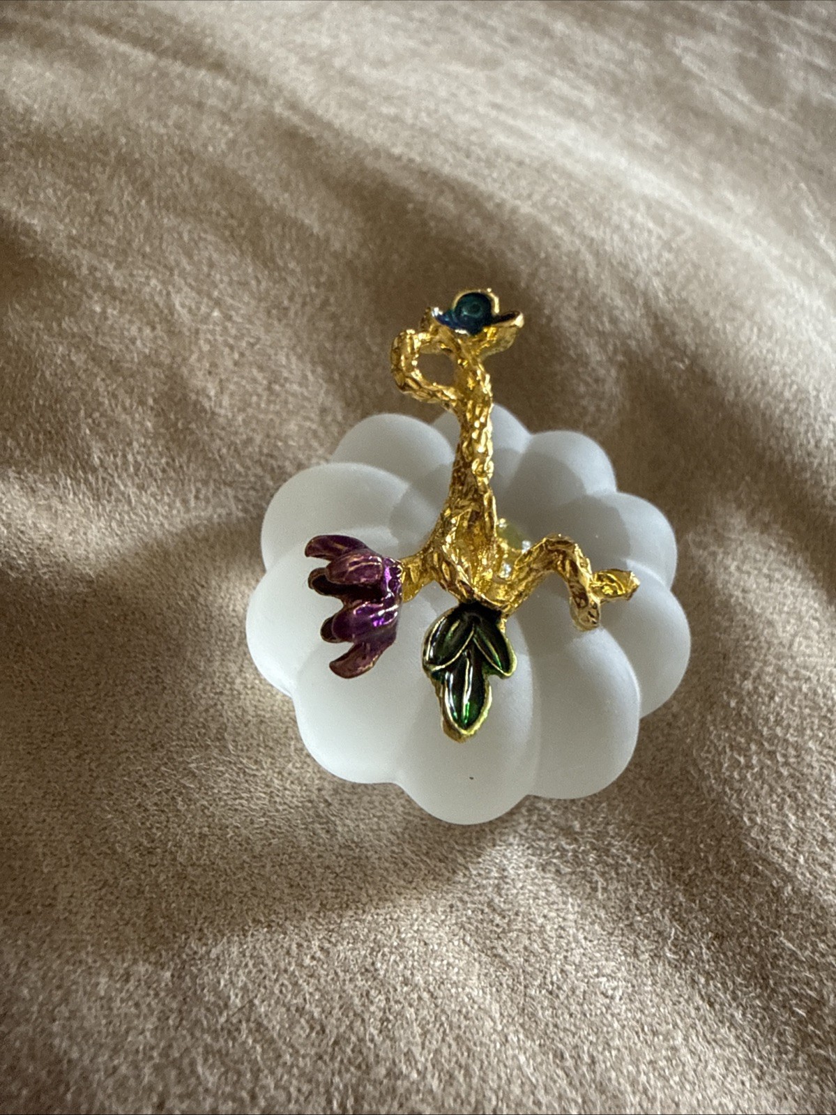 Love This White Frosted Pumpkin Crystal Figurine With Gold Stem HTF Rare