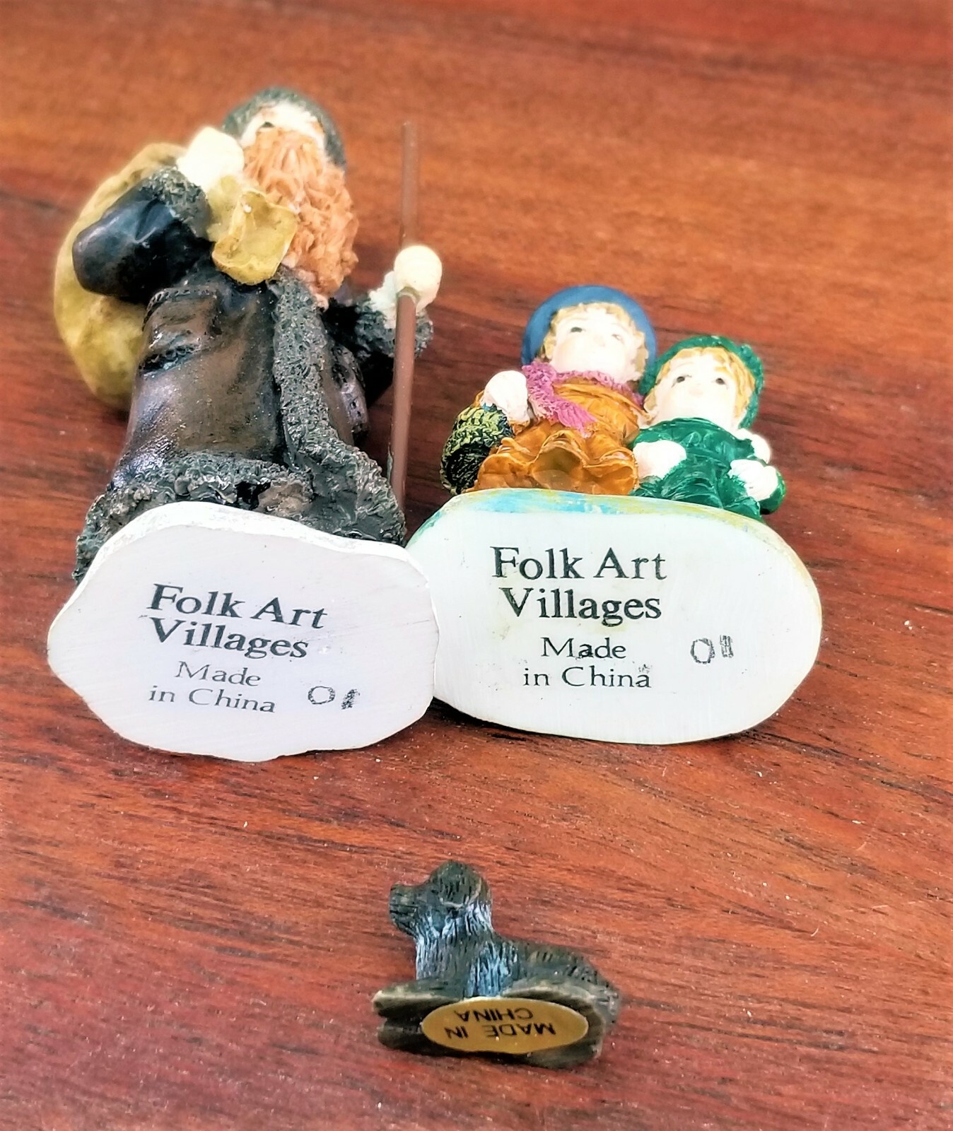 Lang & Wise Folk Villages Joy of Christmas Father Xmas Children Labrador Dog NOS