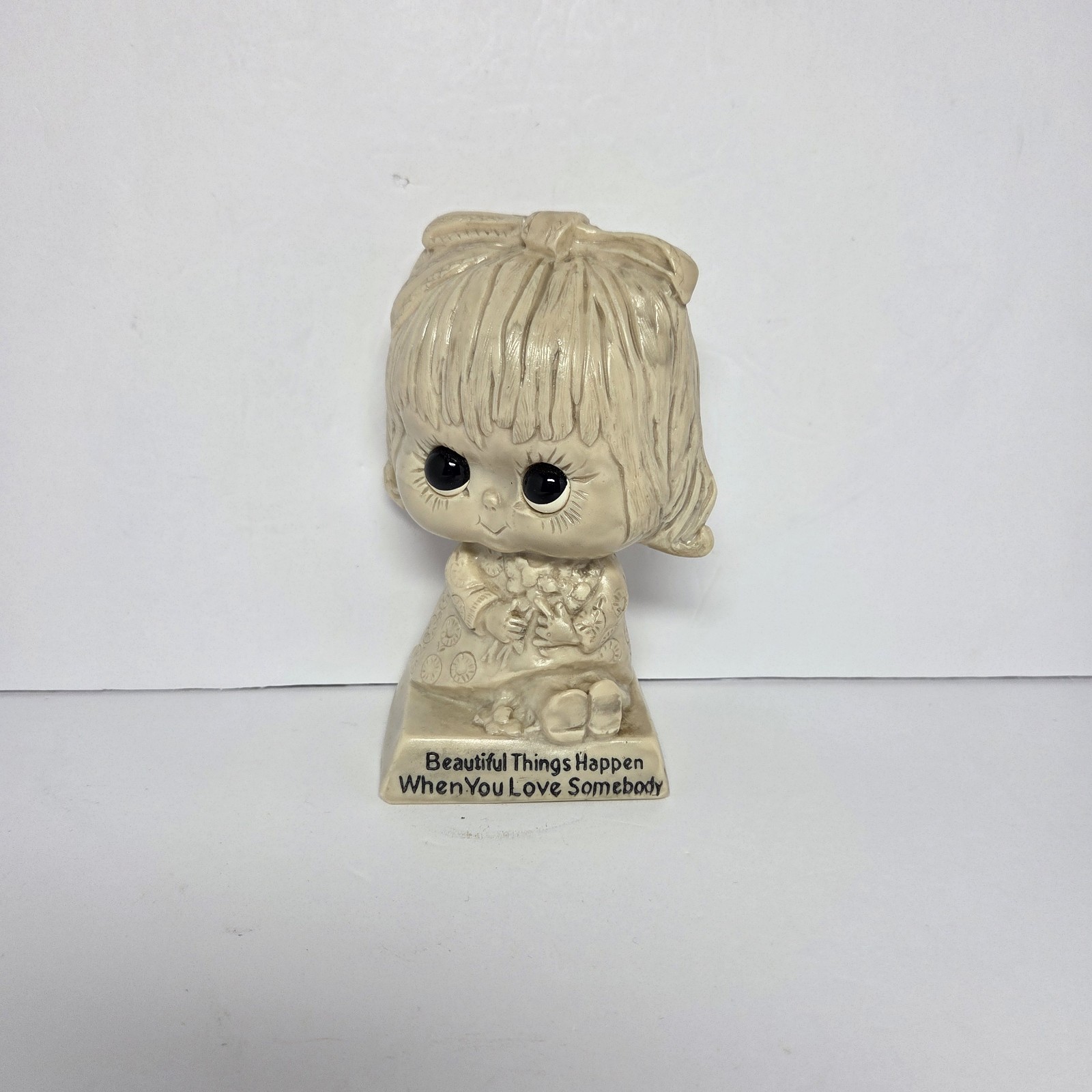 Vintage RW Berries Beautiful Things Happen When You Love Somebody Figurine