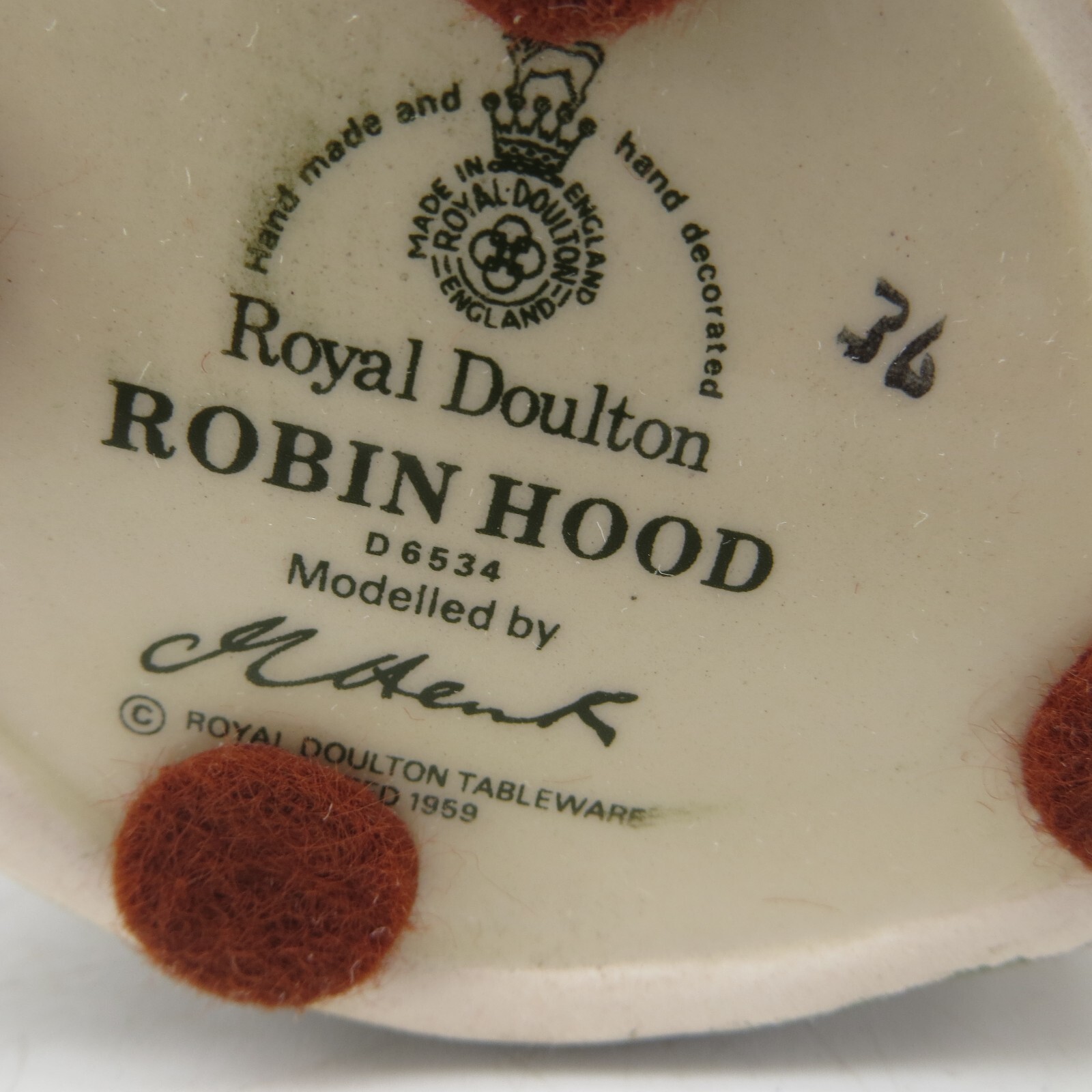 Royal Doulton “Robin Hood” Character Jug D6534 – Small, 4″ (Mint Condition)