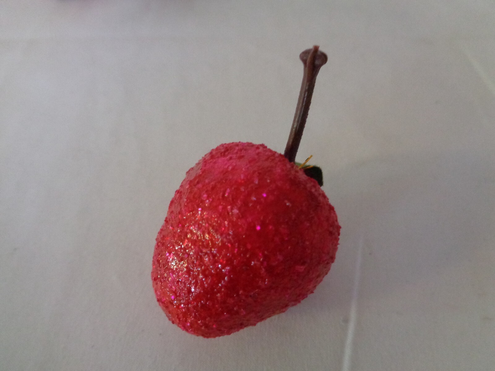 VINTAGE SUGARED SRAWBERRY FRUIT FIGURE BASKET BOWL FILLER DOZEN 12 FOAM