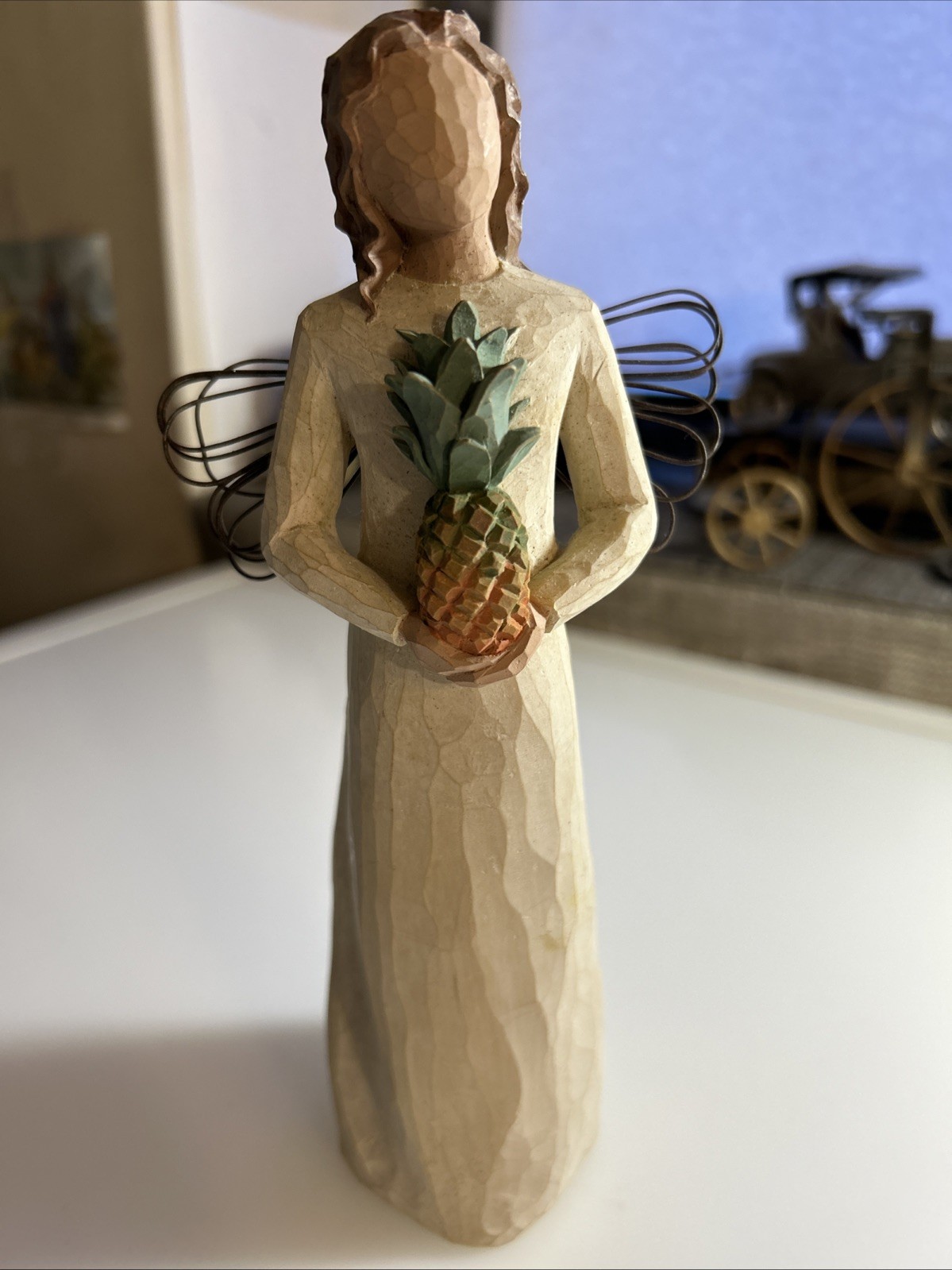 Willow Tree Figurine, WELCOMING ANGEL, Holding Pineapple, 2002 zavs