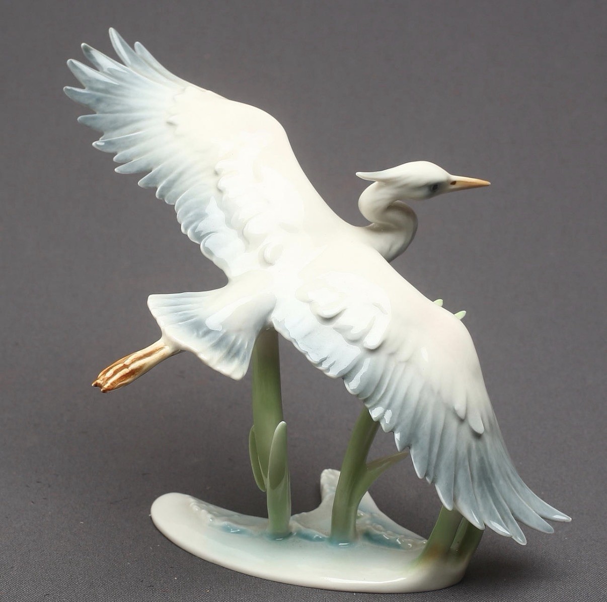 Kaiser German porcelain flying heron figurine designed by Gerhard Bochmann #336