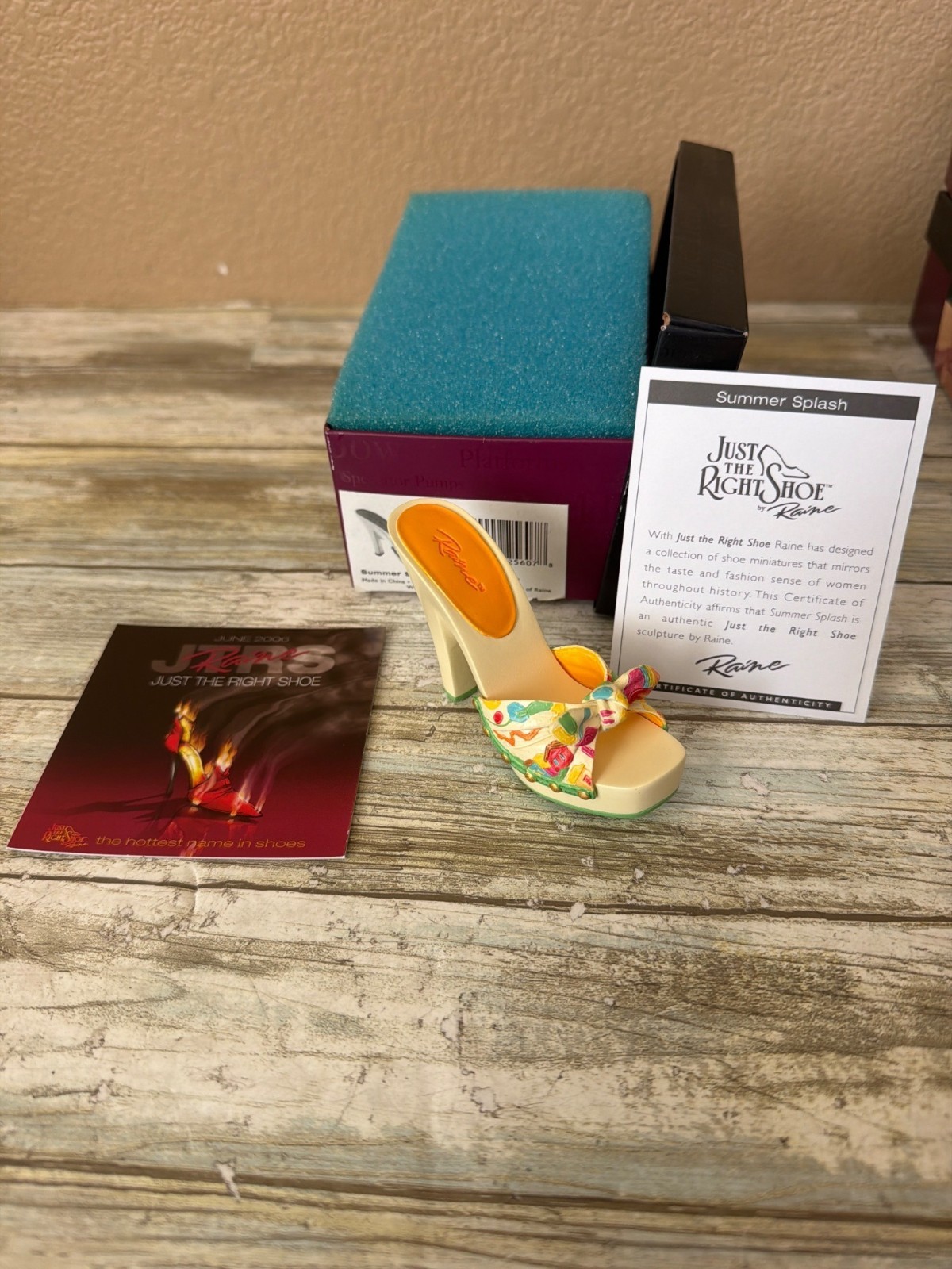 Just The Right Shoe Raine 2006 Summer Splash Miniature Shoe #25607 NEW