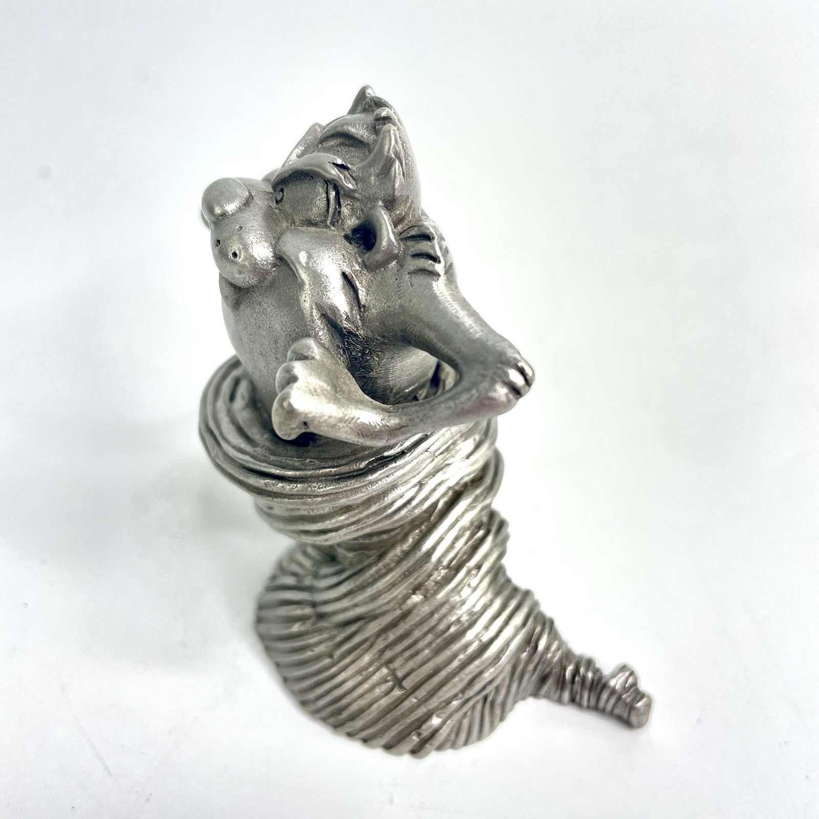 Warner Bros Pewter Looney Tune Taz Tasmanian Cartoon Devil Dust Tornado Figurine