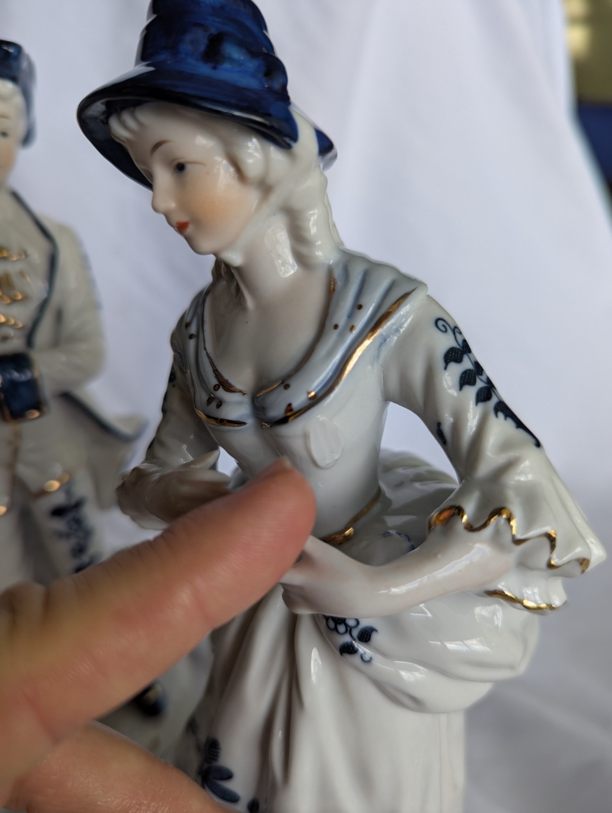VTG Victorian Colonial Couple Fancy Man, Lady Blue, White, Gold 10″,2 Figurines