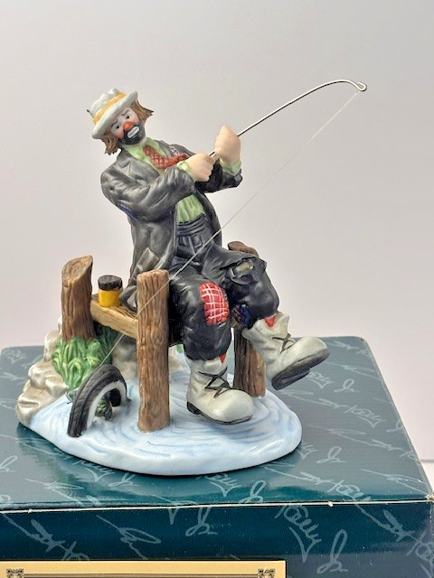 Emmett Kelly Jr Clown “Catch of the Day, #10066 SIGNED Miniature Collectible