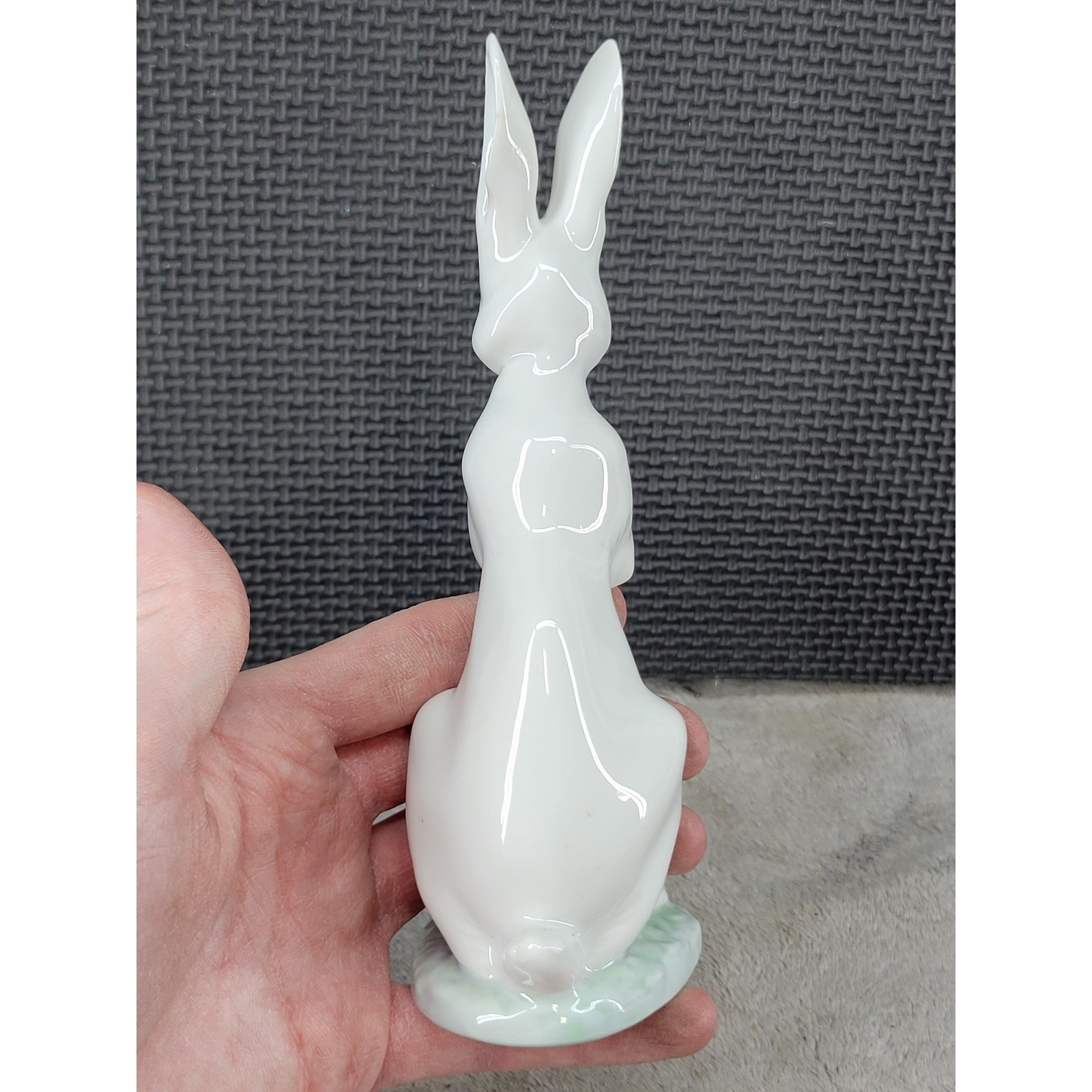 Lladro 5889 Bunny Hug Porcelain Figurine Rabbit with Carrot Spain Glossy 7″