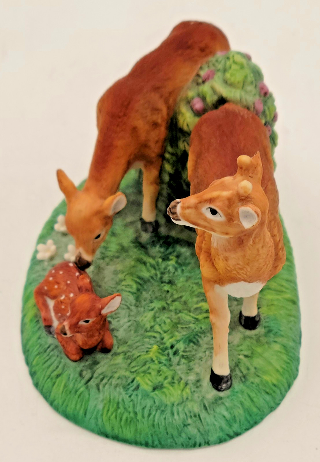Vintage Royal Windsor White-Tailed Deer Figurine Southern Forest Families Japan