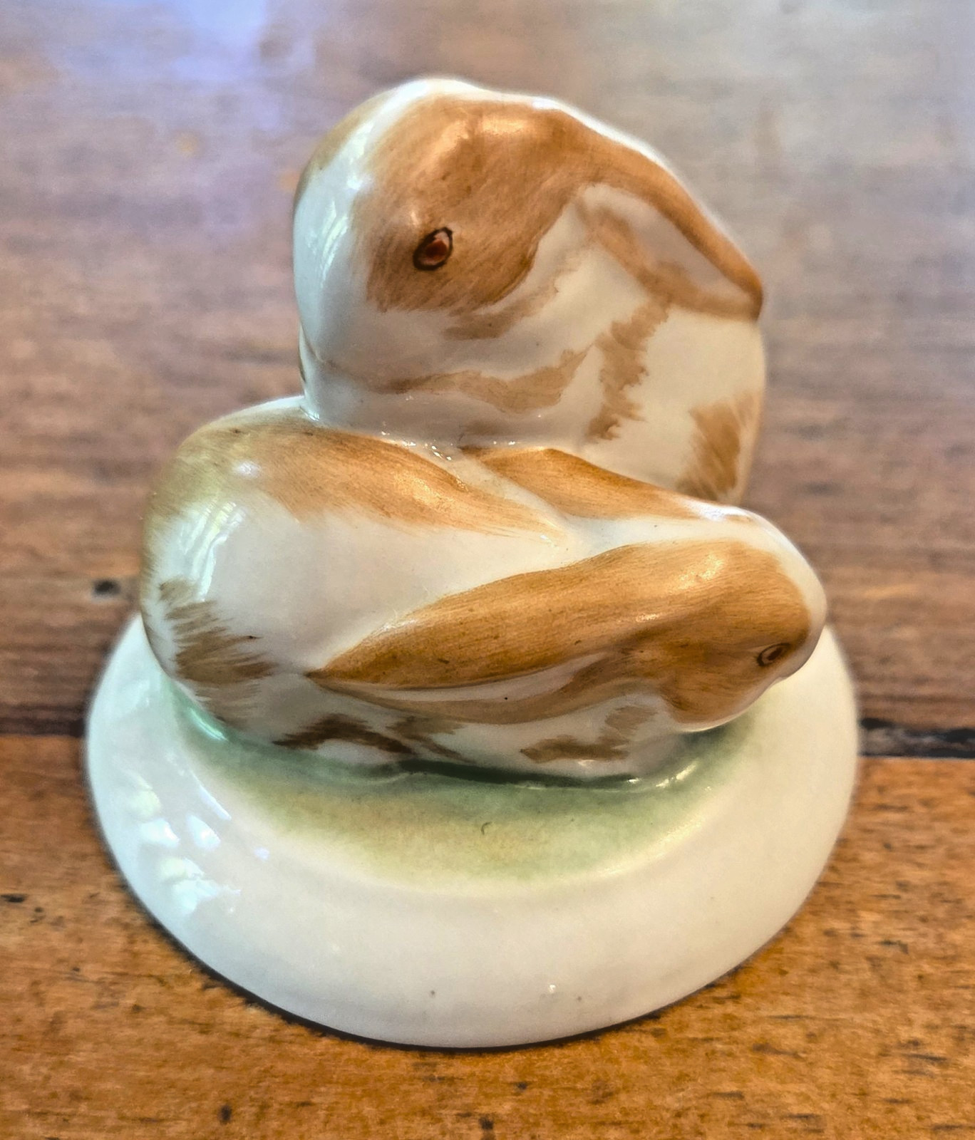 Rare Vintage Herend Hand Painted Pair of Snuggling Rabbit Bunny Porcelain