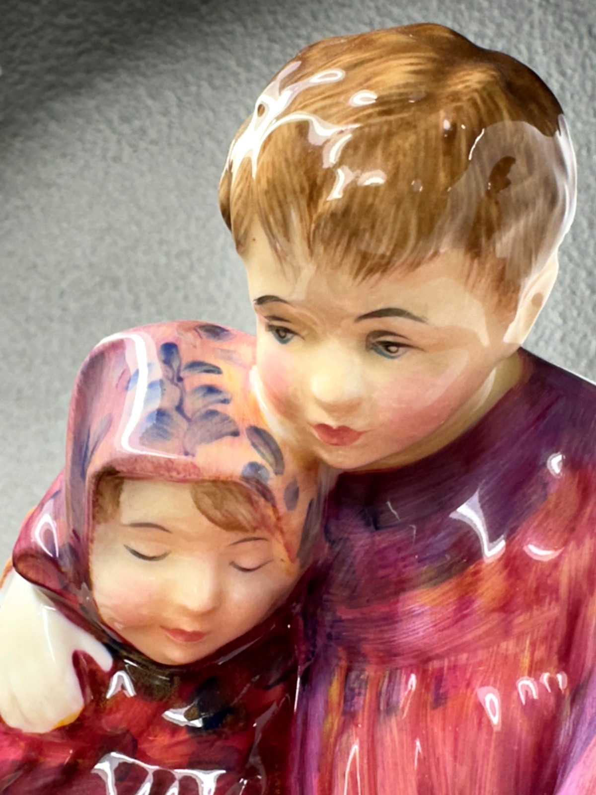 Royal Doulton Bone China Porcelian Flower Sellers Children Figurine HN-1342