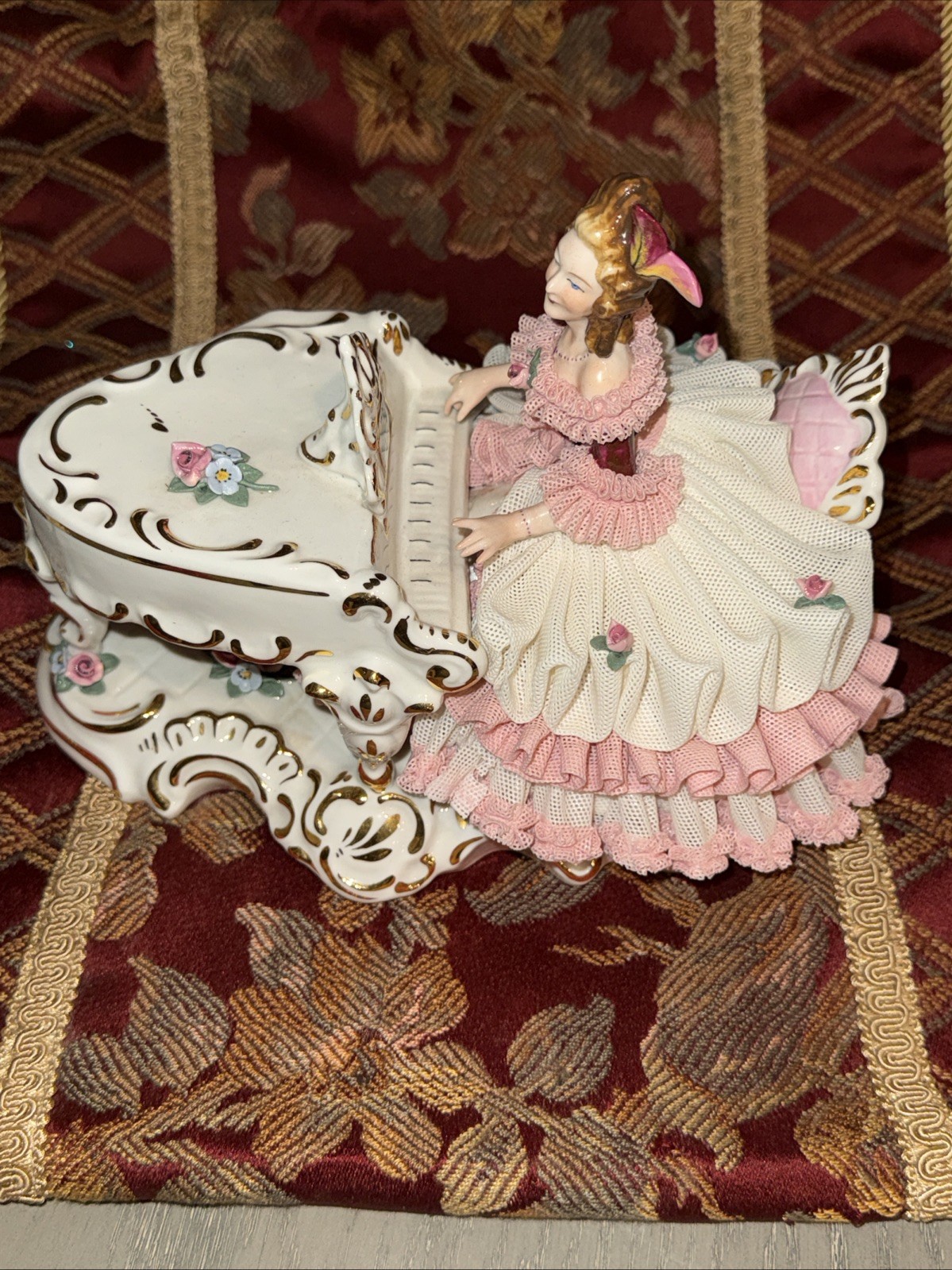 Dresden Lace Doll Figurine Playing the Piano 5.5 x 8.2 x 6.3 inches Germany