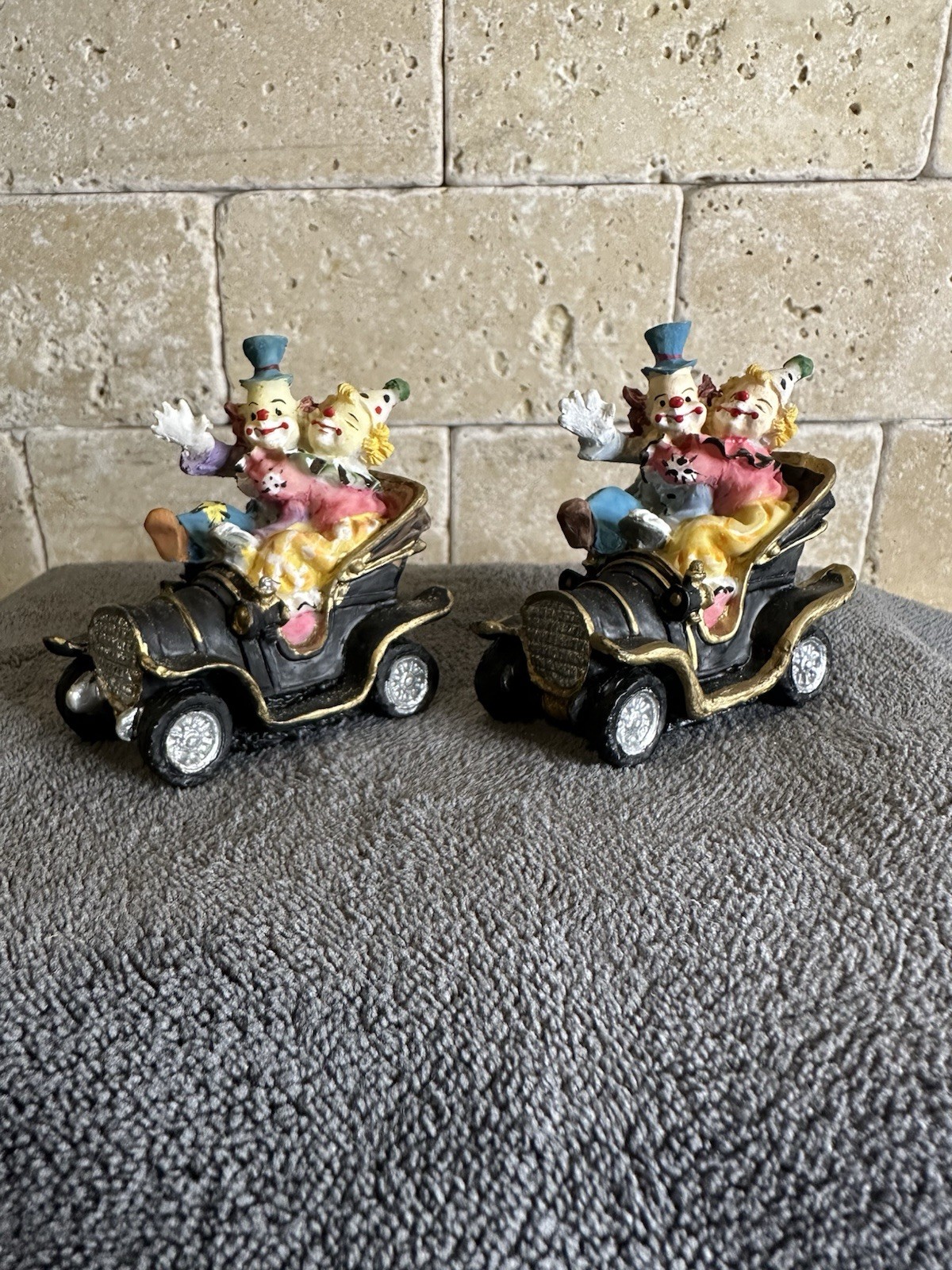 Pair Of Vintage Clowns In Antique Car Automobilia Figurines Resin