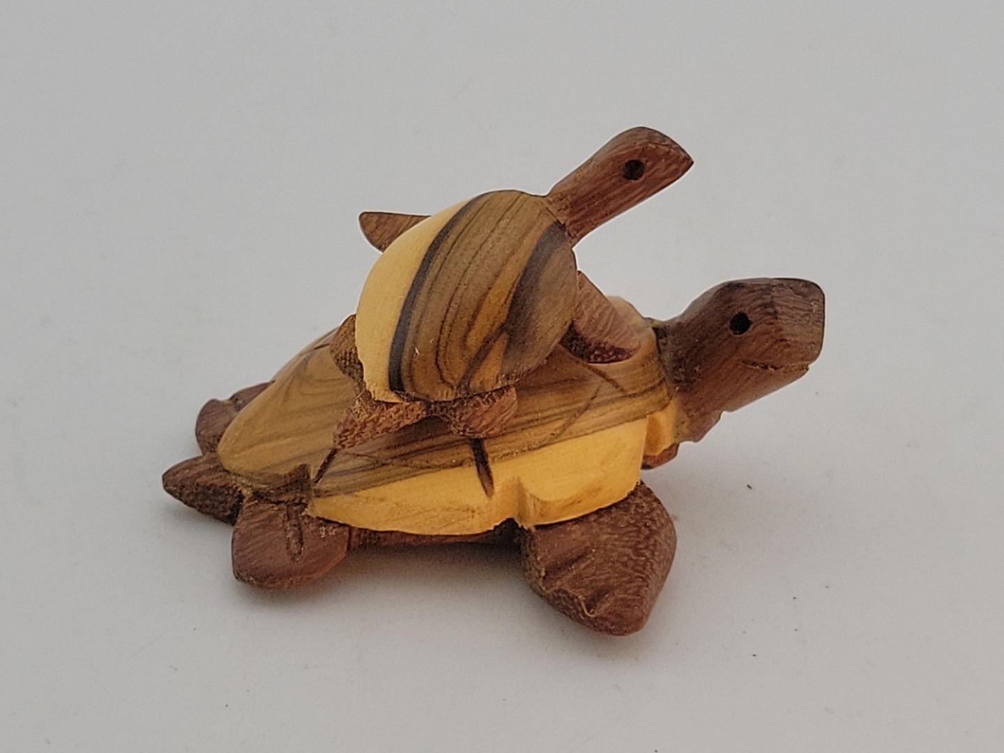 NEW Sea Turtles Handcarved Mini Wooden~Baby On Mom’s Back~Baby Swivels 1.5”x2.5”