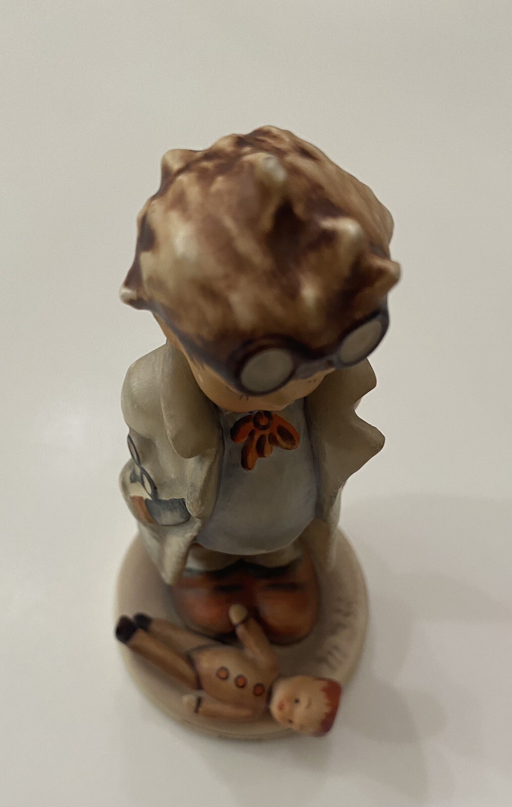 Hummel / Goebel “Doctor” figurine, 127 Goebel W/Germany 4.75 inches TMK 6
