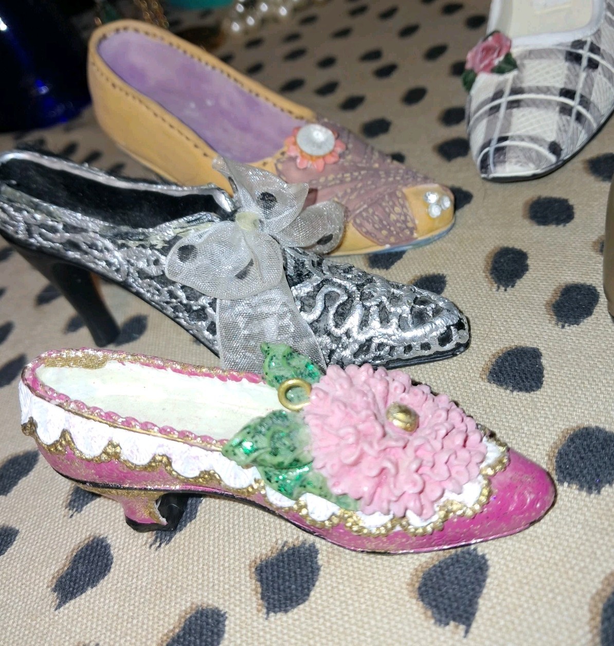 Lot Of 5 Minature Shoes All Diffrent Colors And Styles Collectible Shoes