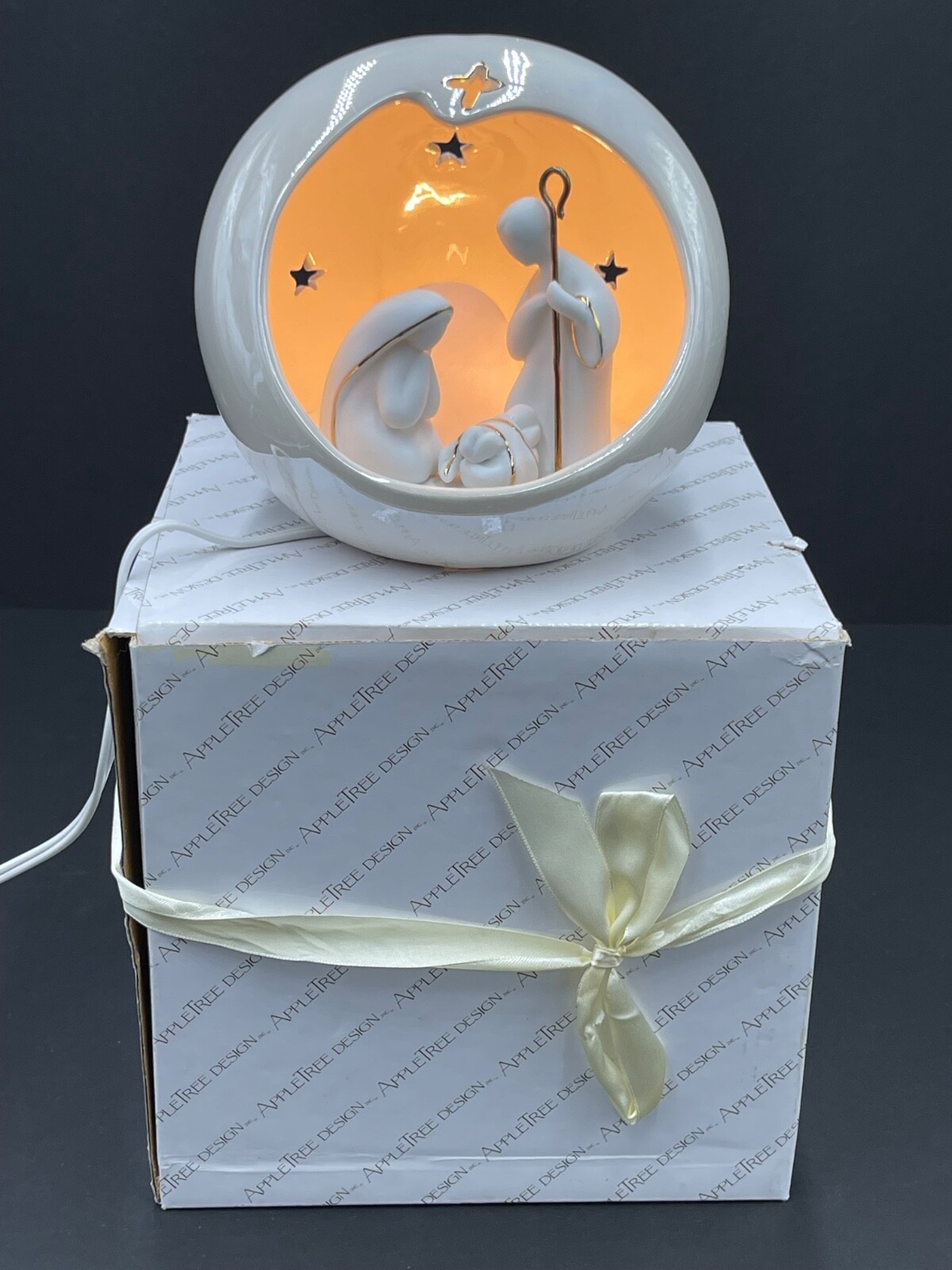 Appletree Design Porcelain 6″ x 6″ Lighted Nativity Scene Holy Family Christmas