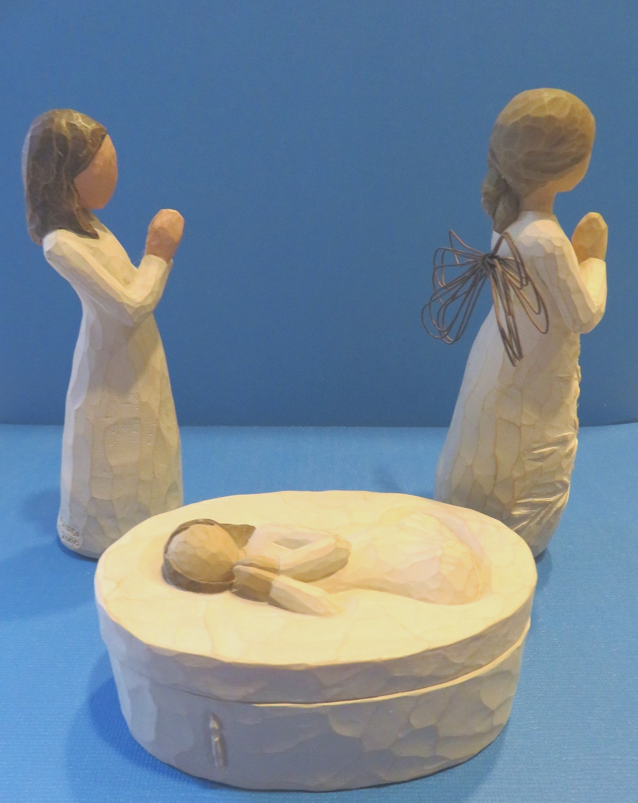 3 WILLOW TREE Items: Sisters by Heart, Angel of Prayer Box & A Tree A Prayer